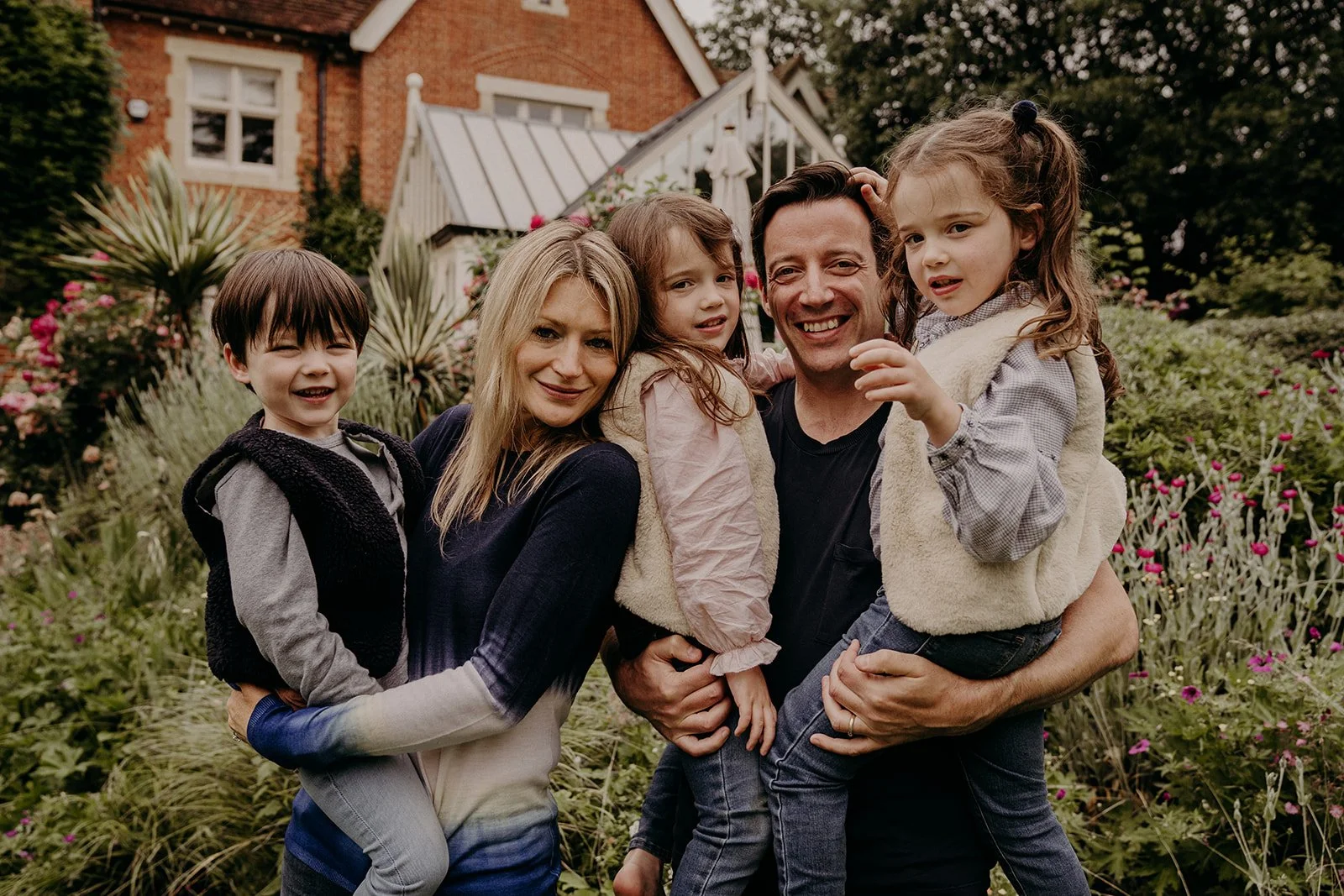 london-family-photoshoot-at-home-9.jpg