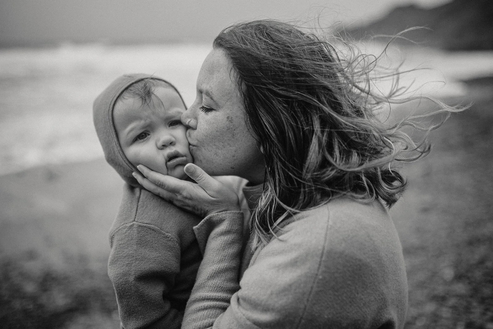 family-photoshoot-on-the-beach-12.jpg