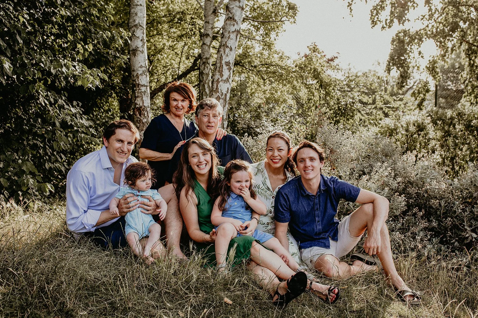 extended-family-photoshoot-outdoors-27.jpg