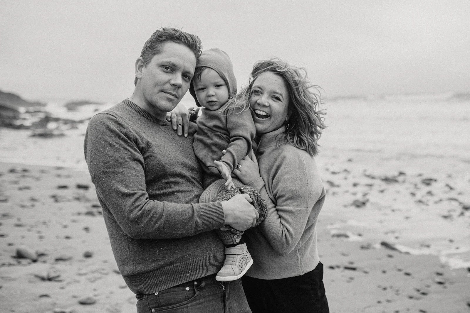 family-photoshoot-on-the-beach-9.jpg
