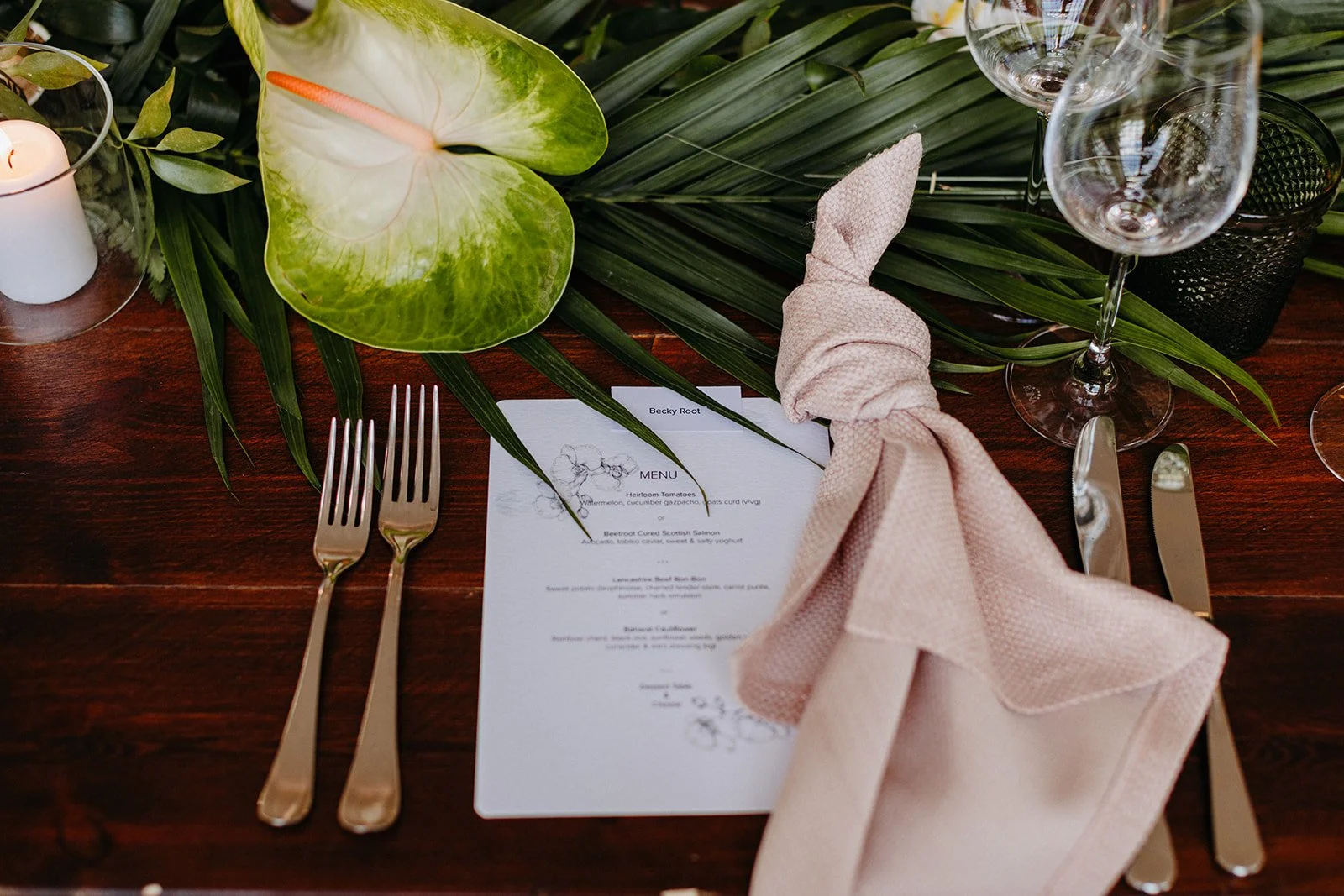 modern-botanical-wedding-tablescape-kew-gardens.jpg