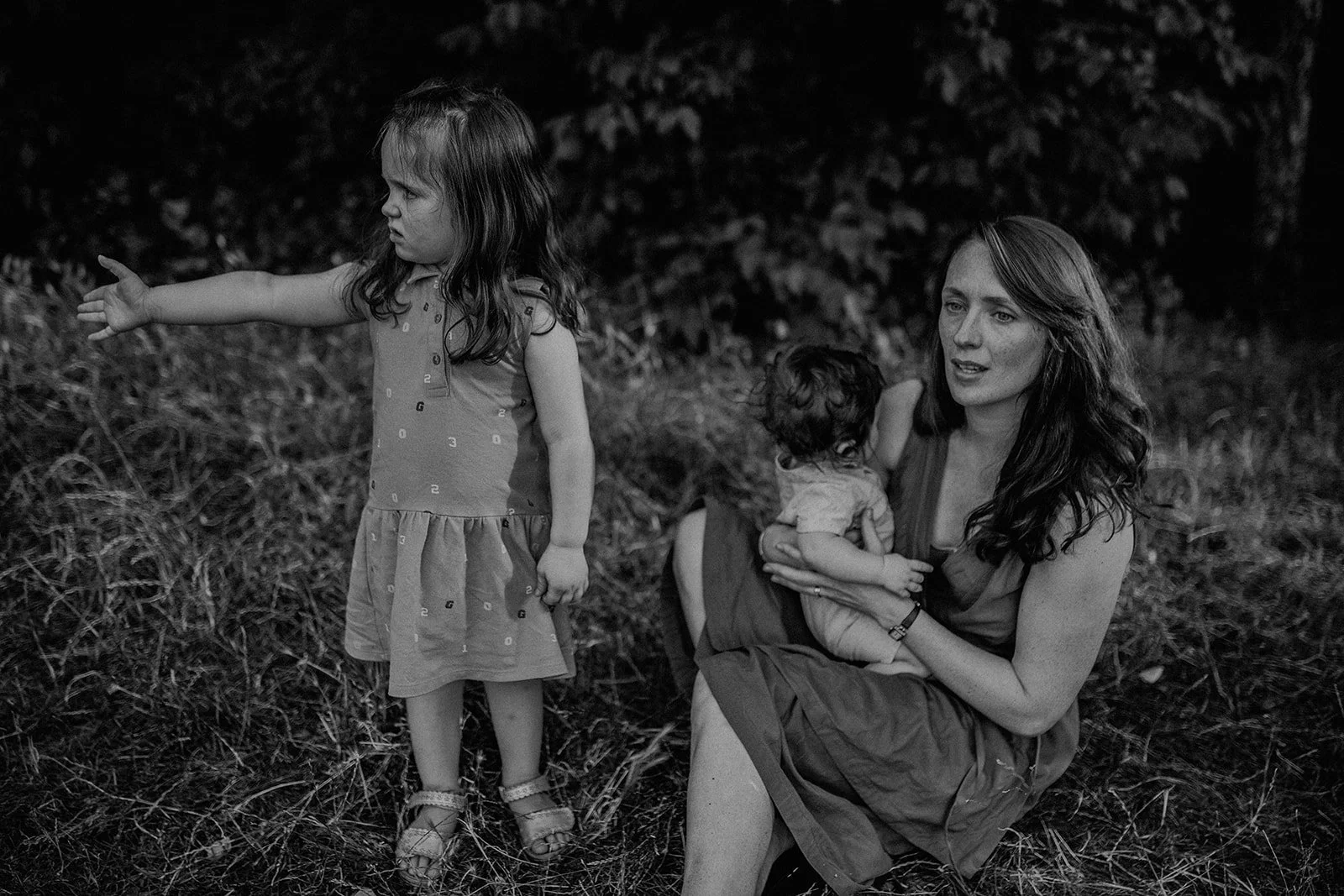 extended-family-photoshoot-outdoors-29.jpg