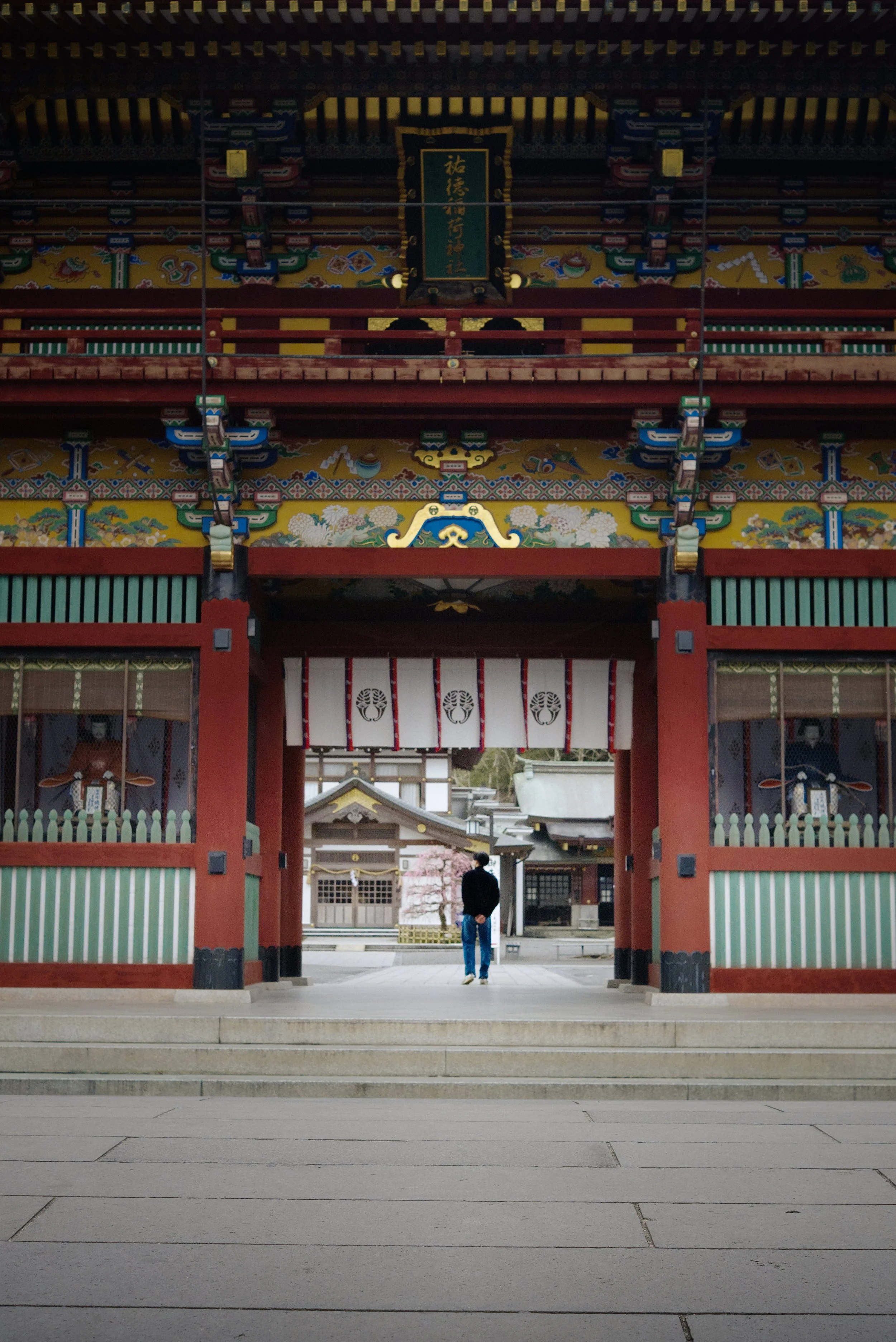 Yutoku_Inari_Entrance.jpg