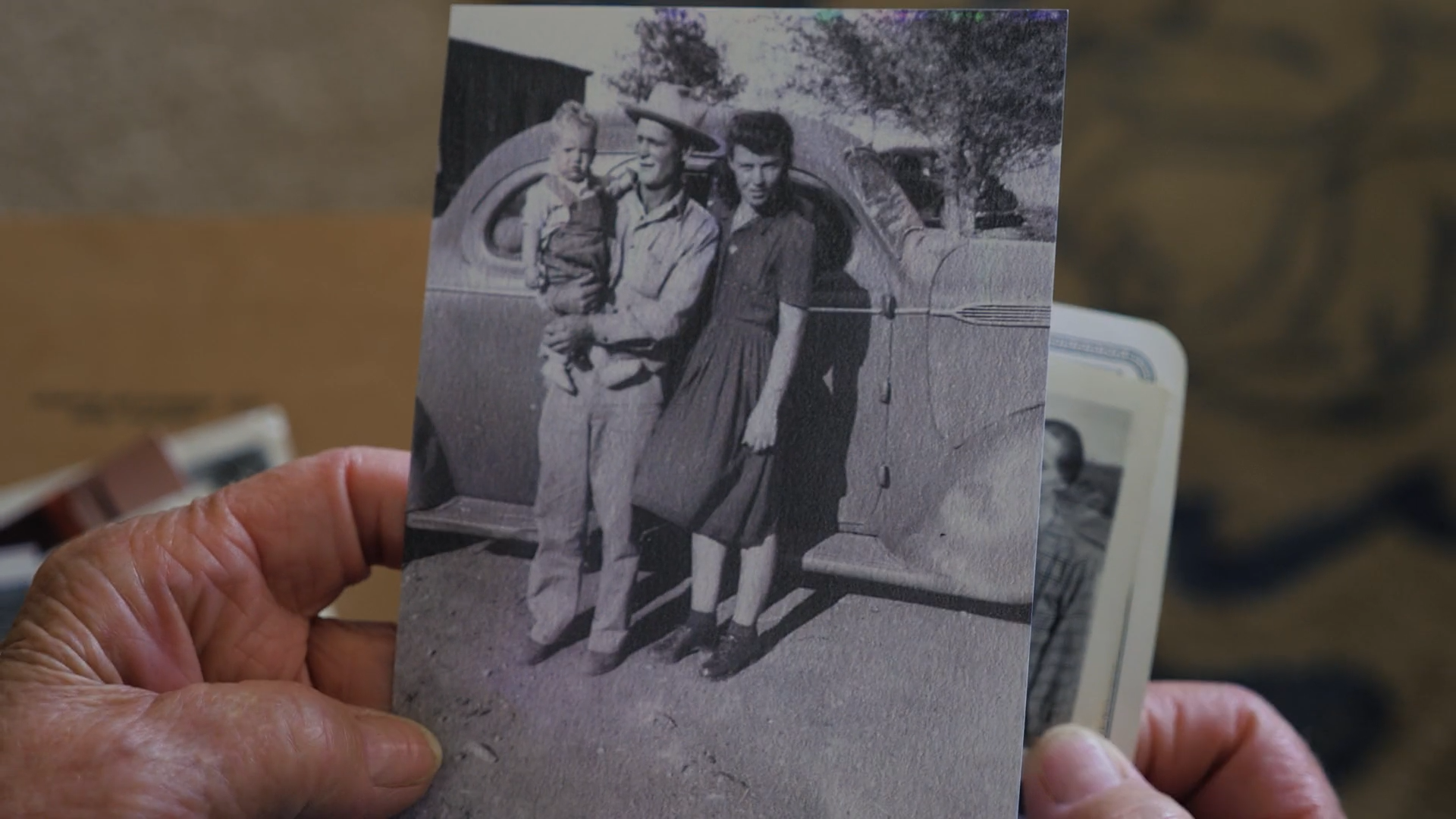 Beaver & Veneta.MP4.00_04_11_01.Still011.png