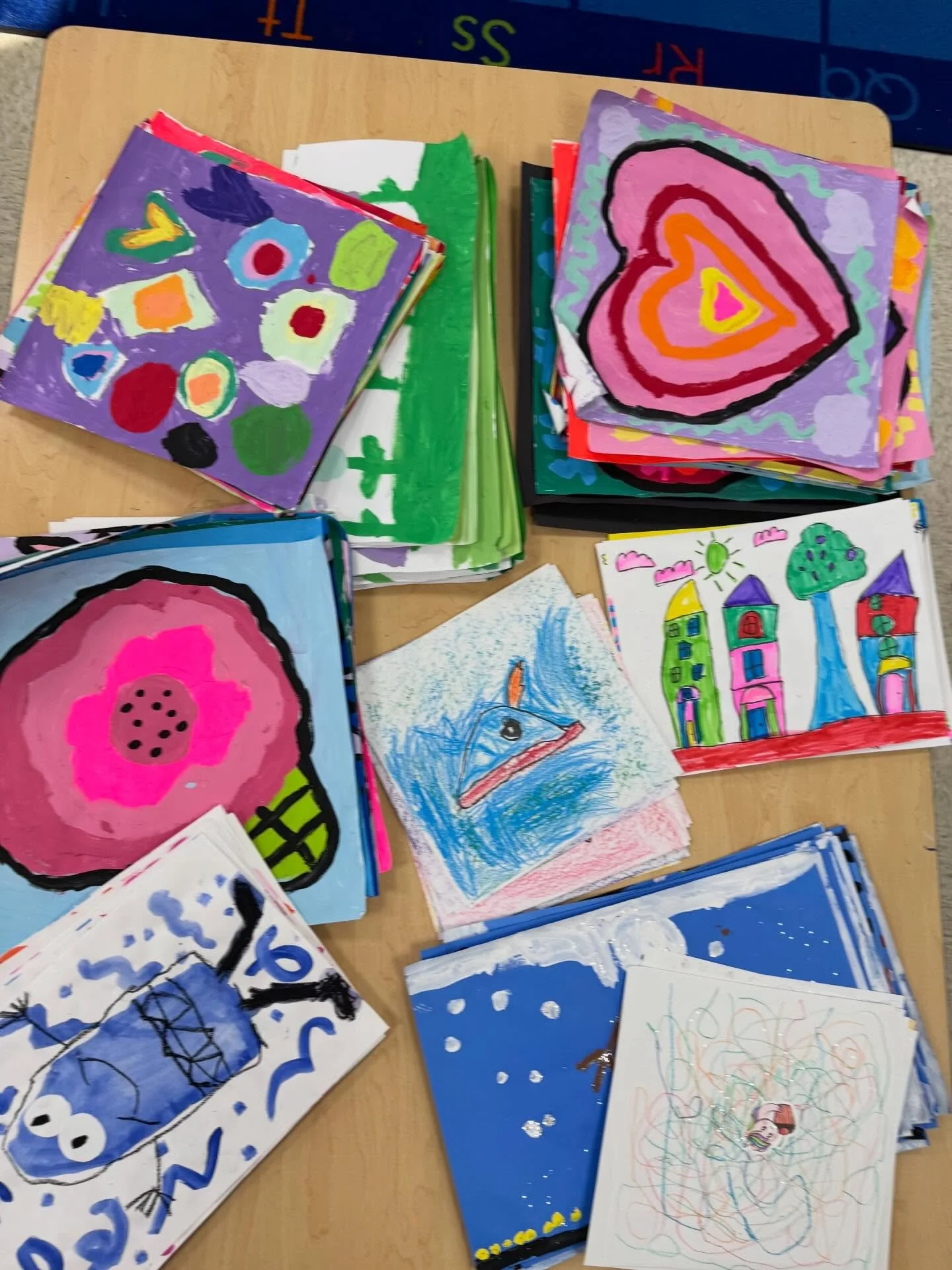 Getting ready for the end of the year festivities ... portfolio making for days ..... #wiltonwayct #fapa_wilton #elementaryartportfolios
