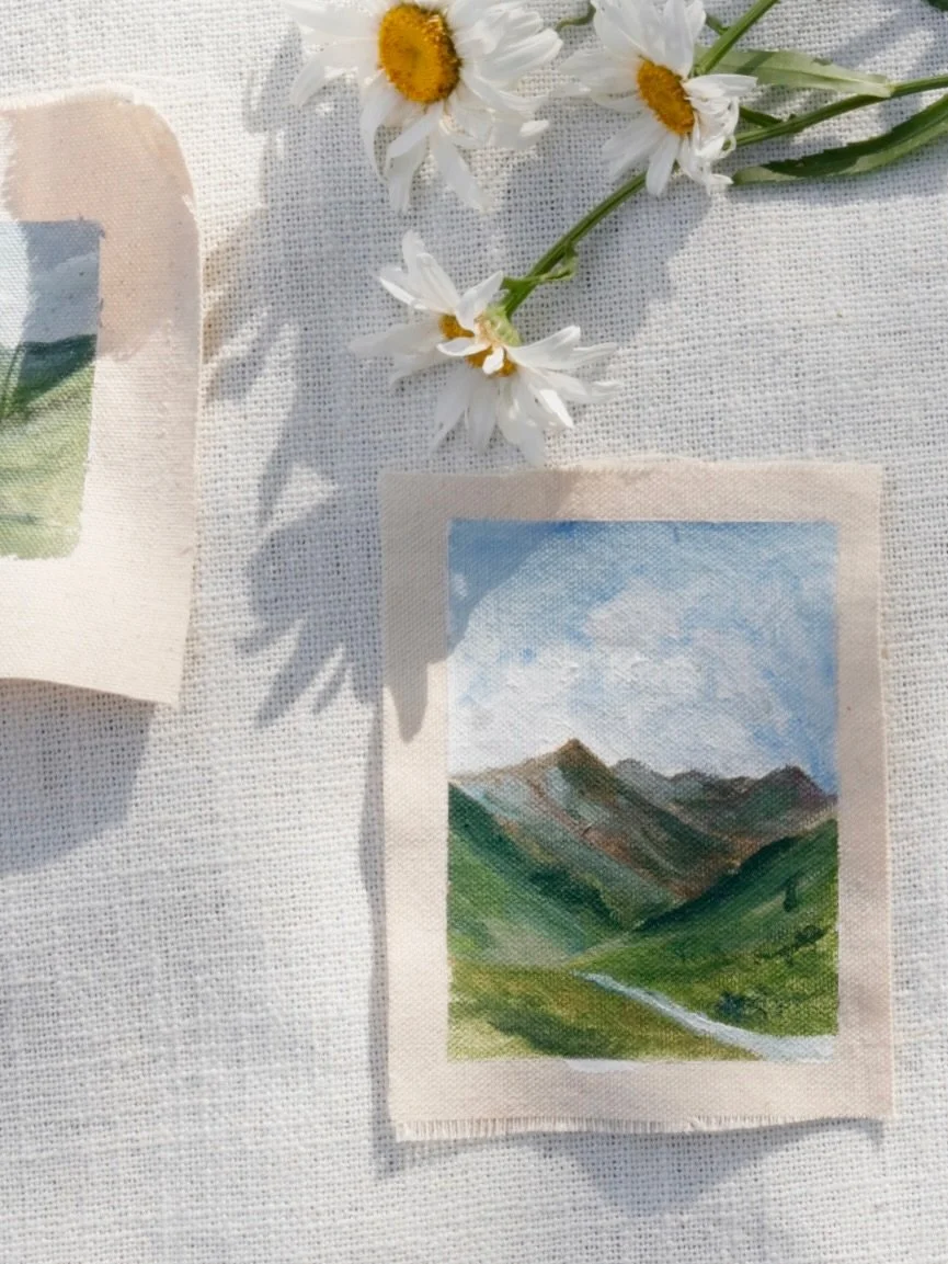 2025, a year of minis ☁️ 

grateful for all the love, support, and many paintings that found new homes this year. in 2025 i began my masters degree in art therapy and am thrilled to see how it continues to influence my creative practice and life 🤍

