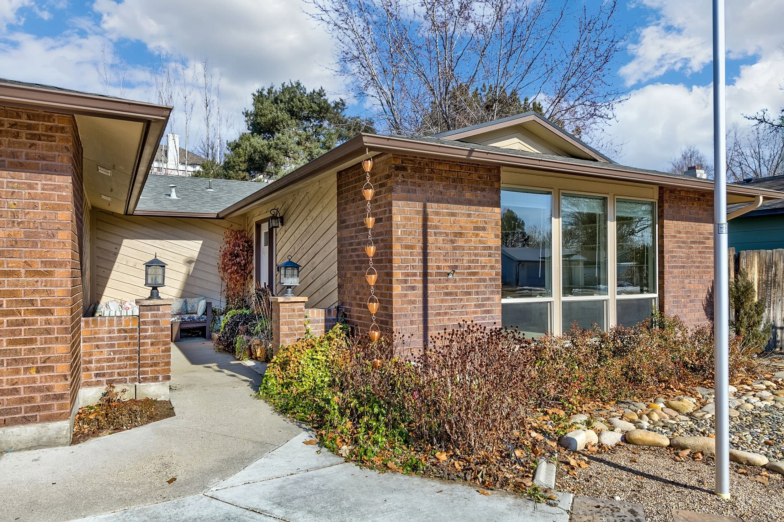 Hipwell_622 Monarch_2223-ZF-8368-51151-1-001-024.jpg