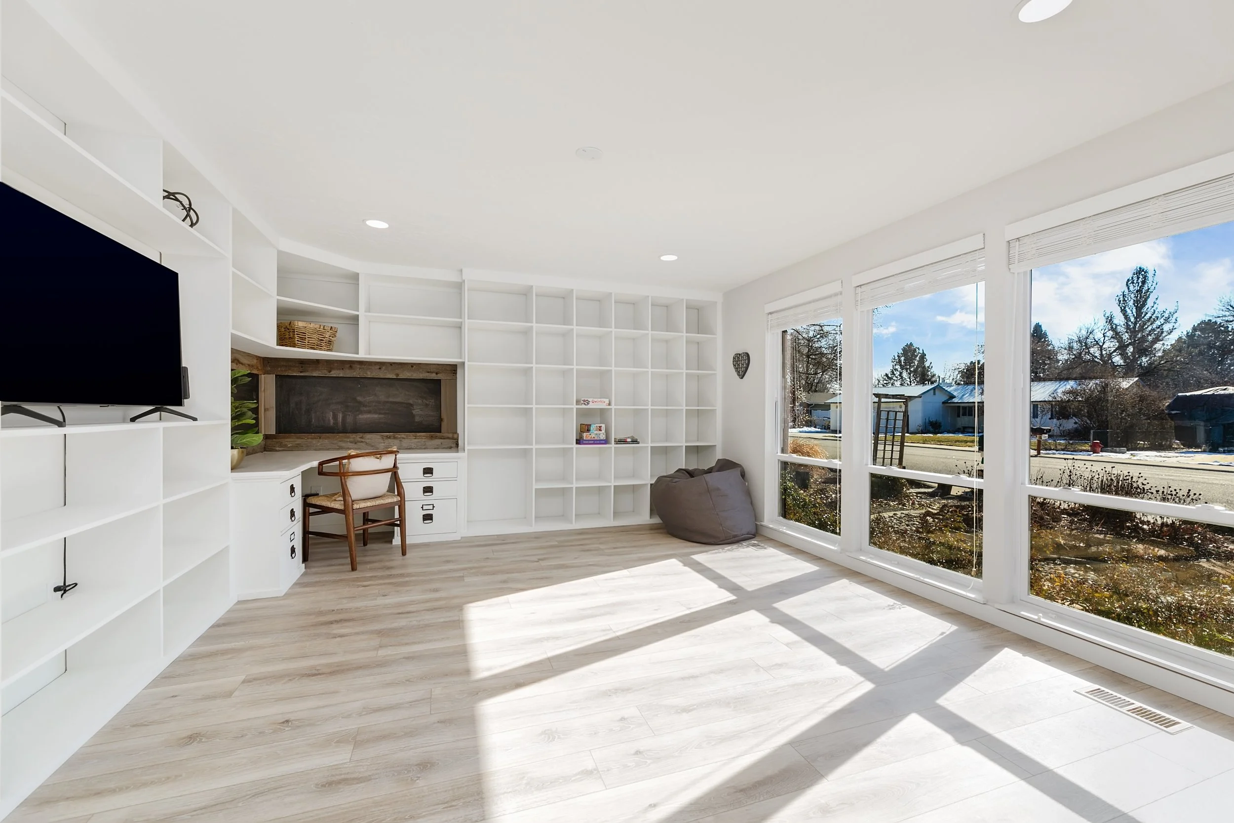 Hipwell_622 Monarch_2219-ZF-8368-51151-1-001-019.jpg