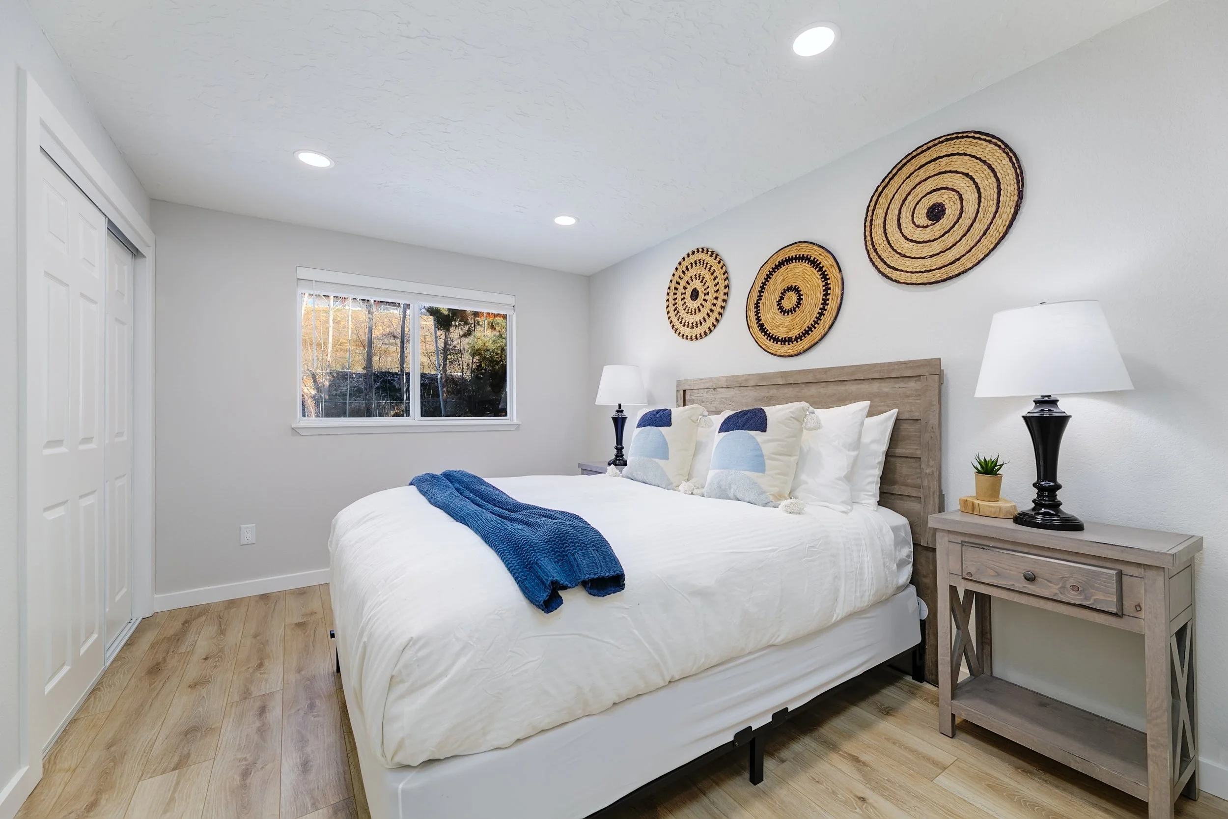 Hipwell_622 Monarch_2218-ZF-8368-51151-1-001-018.jpg