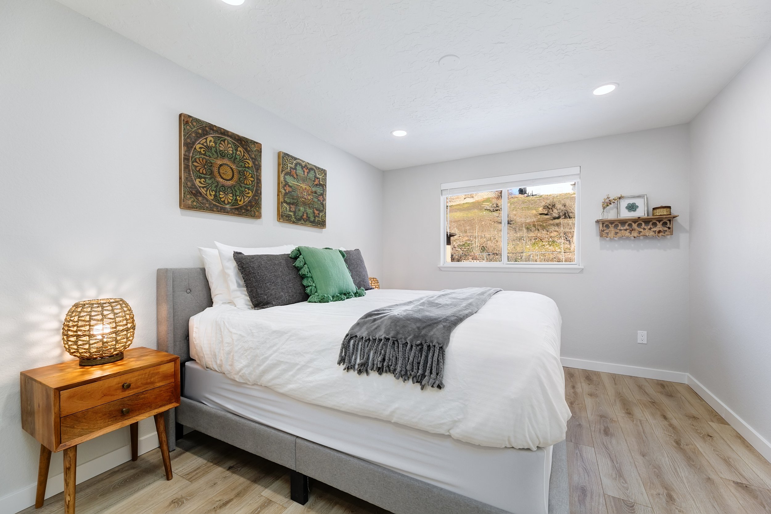 Hipwell_622 Monarch_2215-ZF-8368-51151-1-001-016.jpg