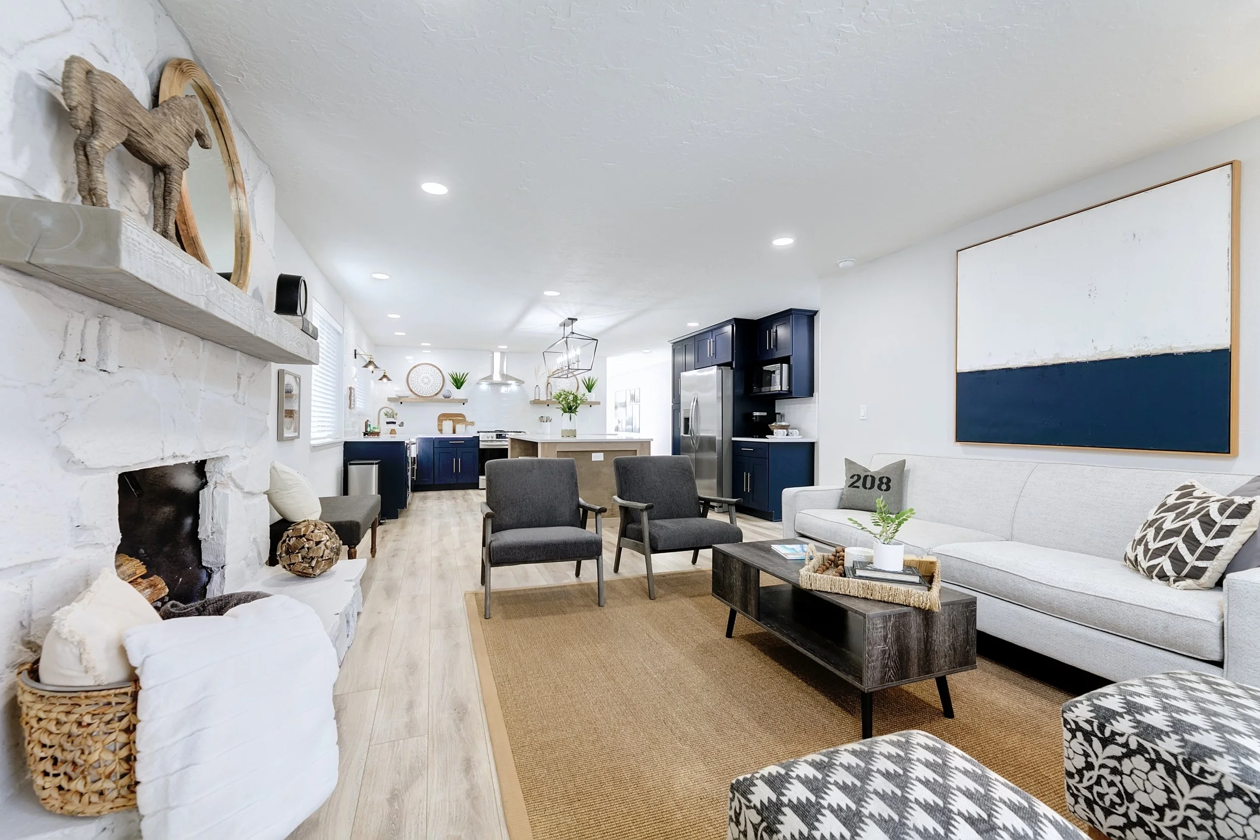 Hipwell_622 Monarch_2203-ZF-8368-51151-1-001-004.jpg