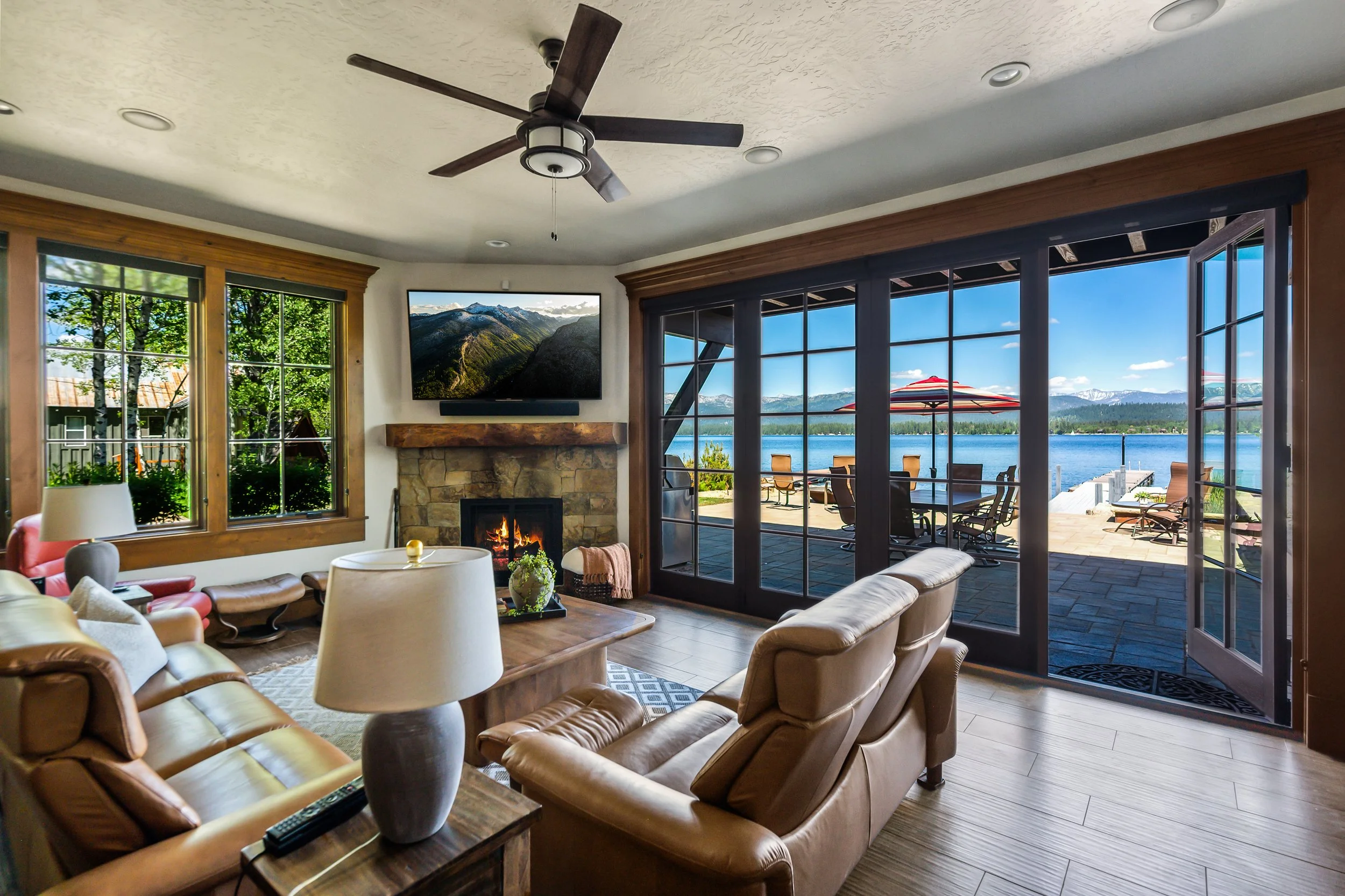 If I Were Staying at the Payette Lakefront Modern Home in McCall