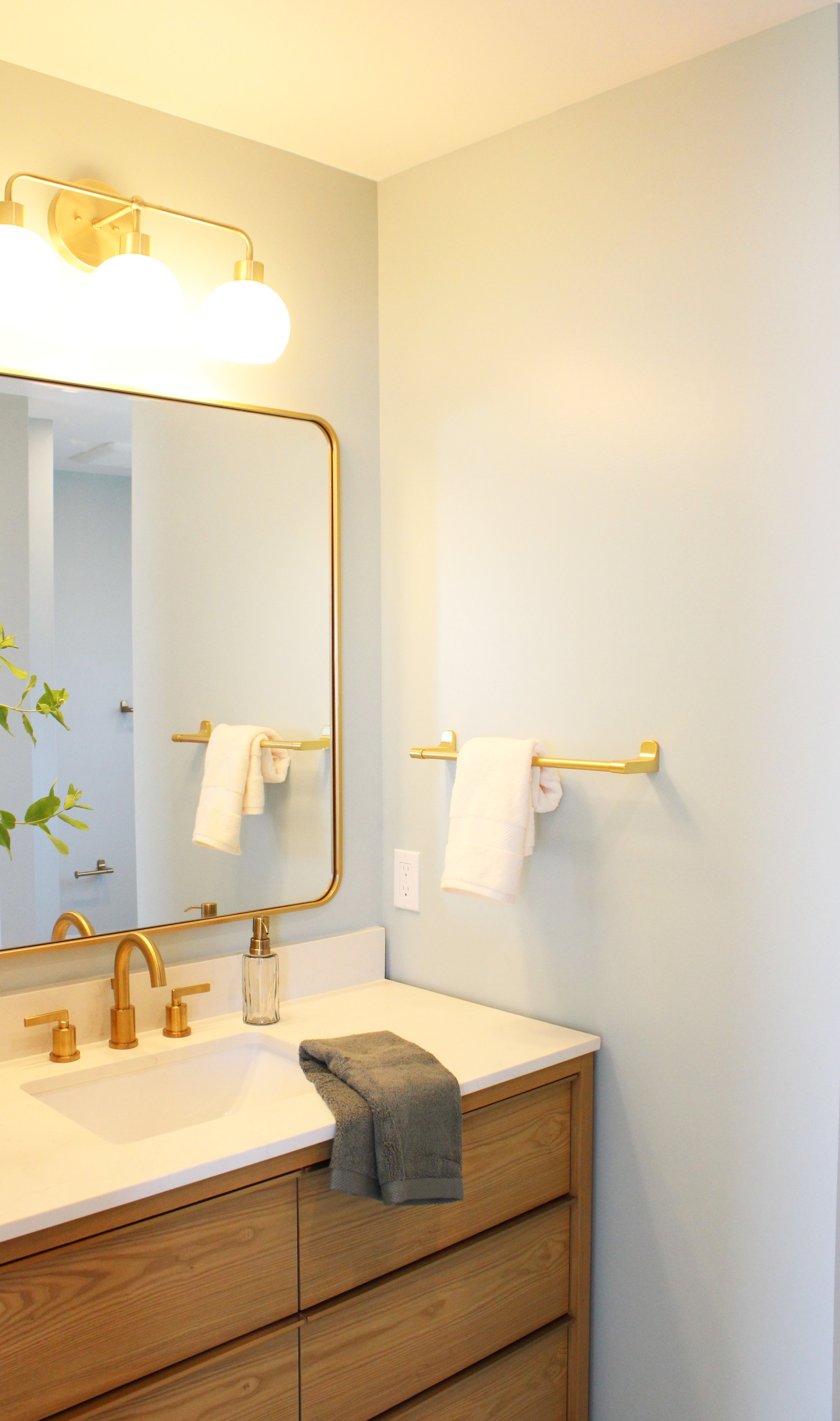 Interior Design. Home Remodel. Interior Designer. Whidbey Island. Whidbey Island interior design. Whidbey Island interior designer. Spatial Design. Kitchen with peninsula. Mid-century modern. MCM. 