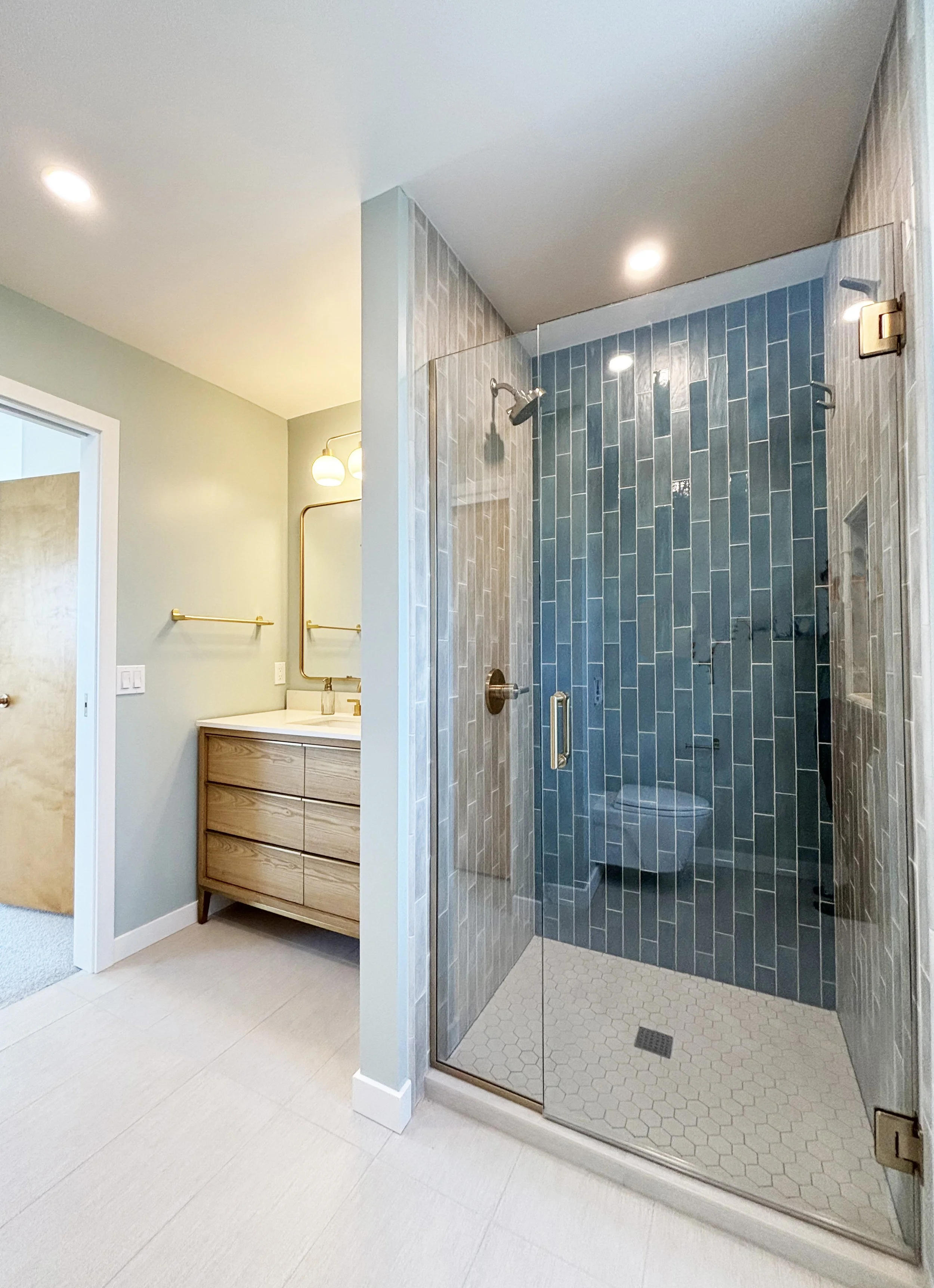 Interior Design. Home Remodel. Interior Designer. Whidbey Island. Whidbey Island interior design. Whidbey Island interior designer. Spatial Design. Kitchen with peninsula. Mid-century modern. MCM. 