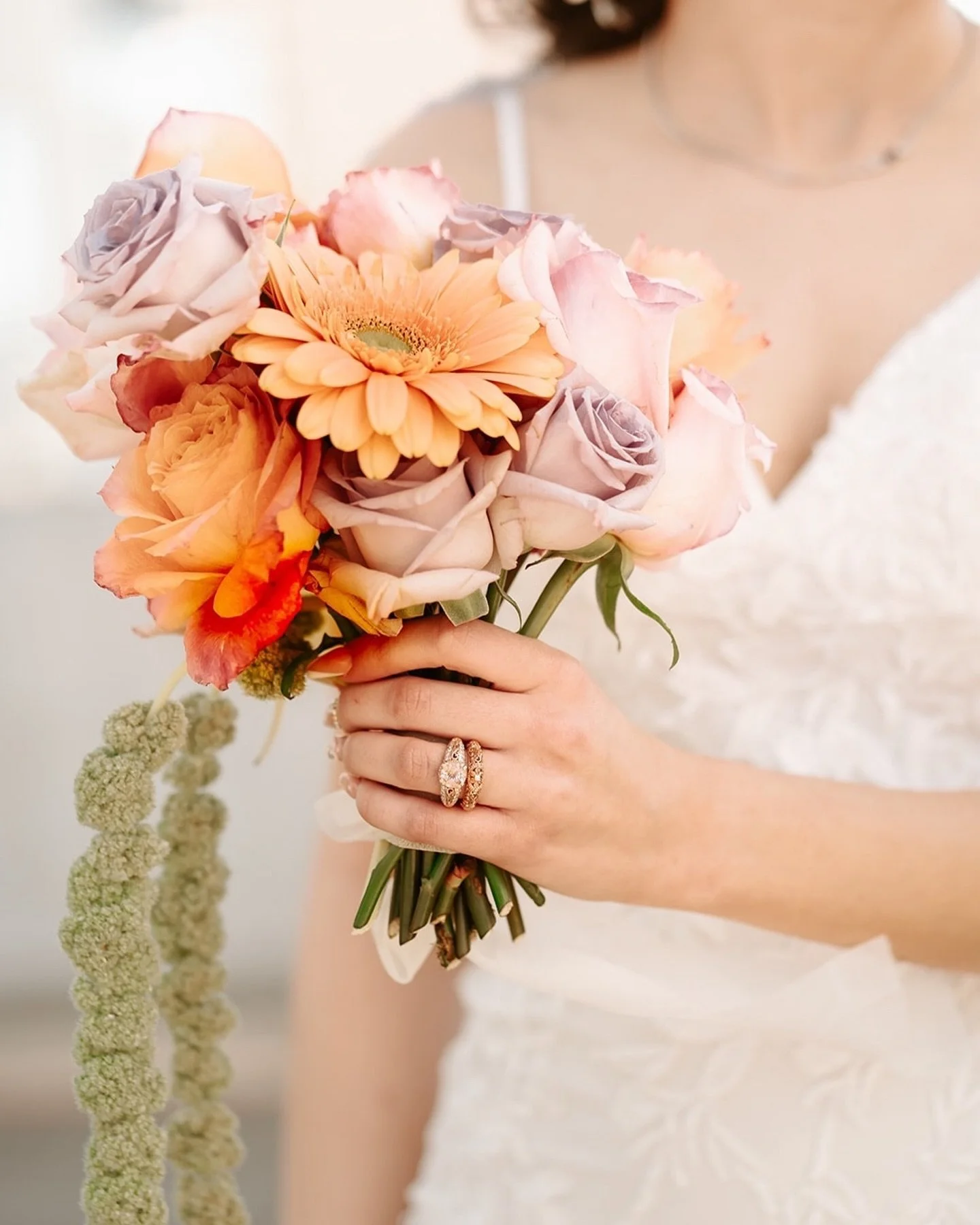 FUN FACT!! 
The Bride was the florist to her own wedding! Karina is so talented and intentional in everything that she does. Just look at all the little details! 

Flowers: @kblooms.orlando
Venue: @thebalconyorlando