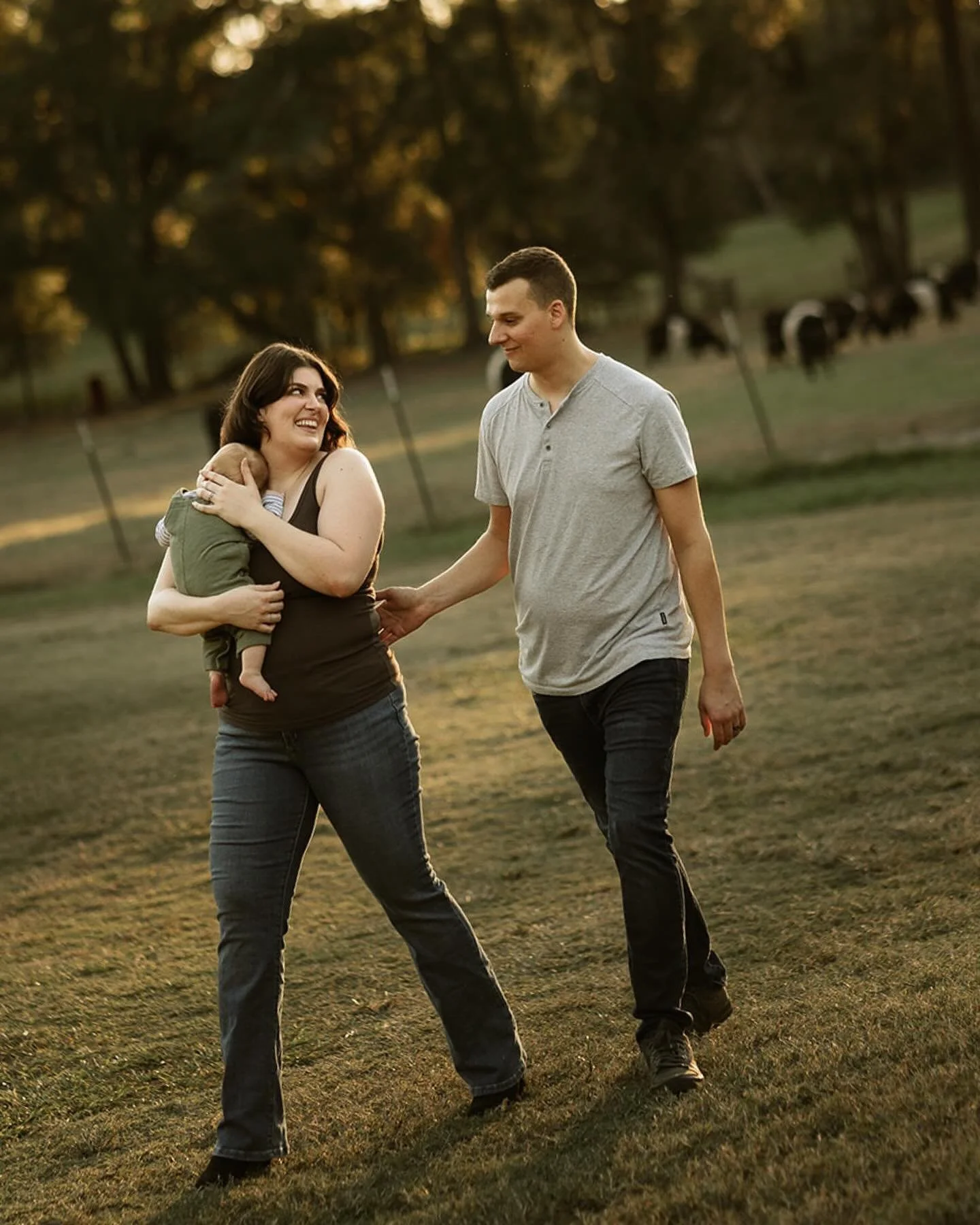 Had such an amazing time in the picturesque countryside of Gainesville, Florida, before leaving! 🌾✨ The lush green fields, golden sunsets, and genuine smiles made for some truly magical moments. It&rsquo;s always a joy to capture the love and giggle