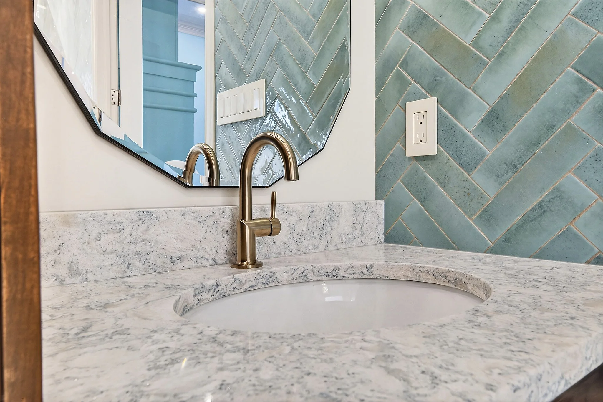 925 Hollingsworth_020.jpg