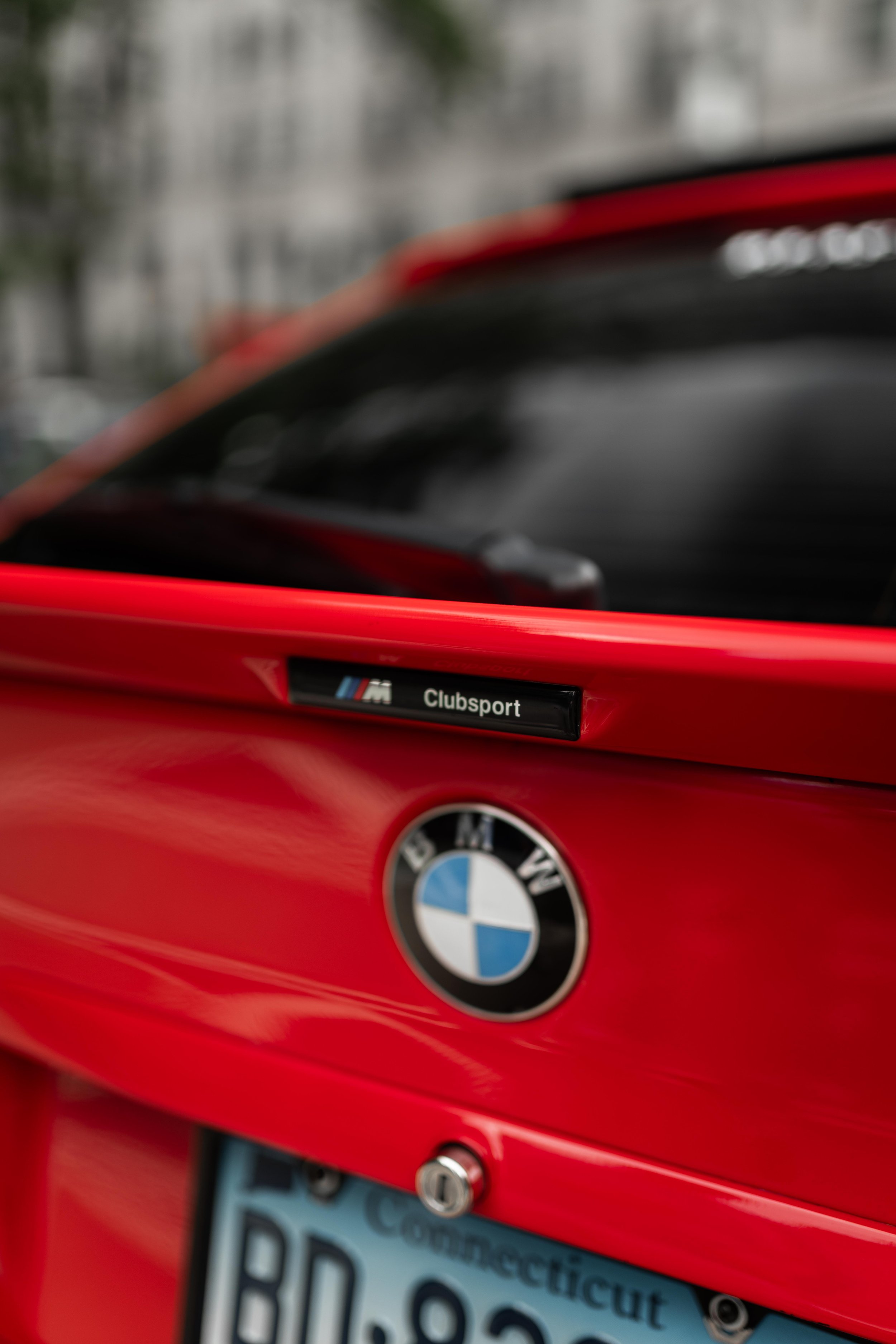 BMW badge closeup shot on Saucyy_Z's 318ti.