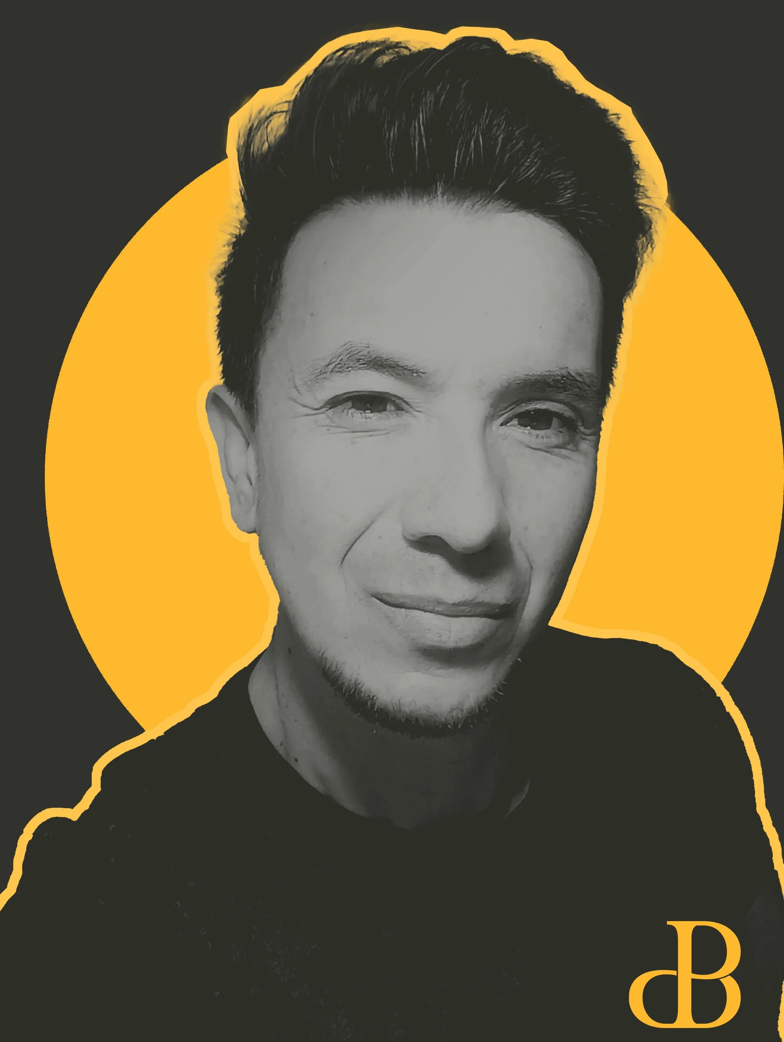 Een zwart-wit portret van een man met een lichte glimlach, op de achtergrond een geel-oranje cirkel en de letters 'dB' in de rechterbenedenhoek.