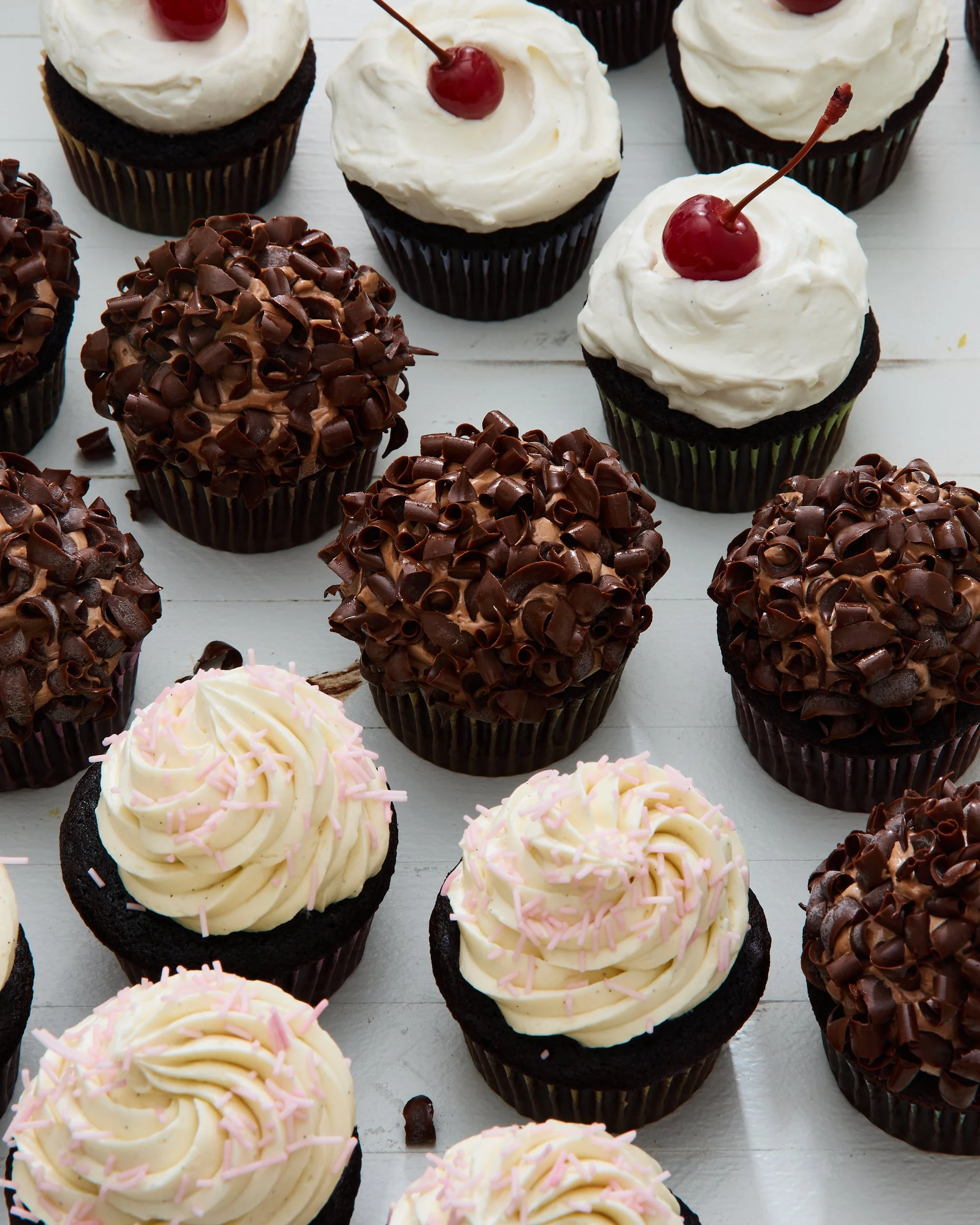 SEC6_PerfectChocolateCupcakesBeauty_4175.jpg