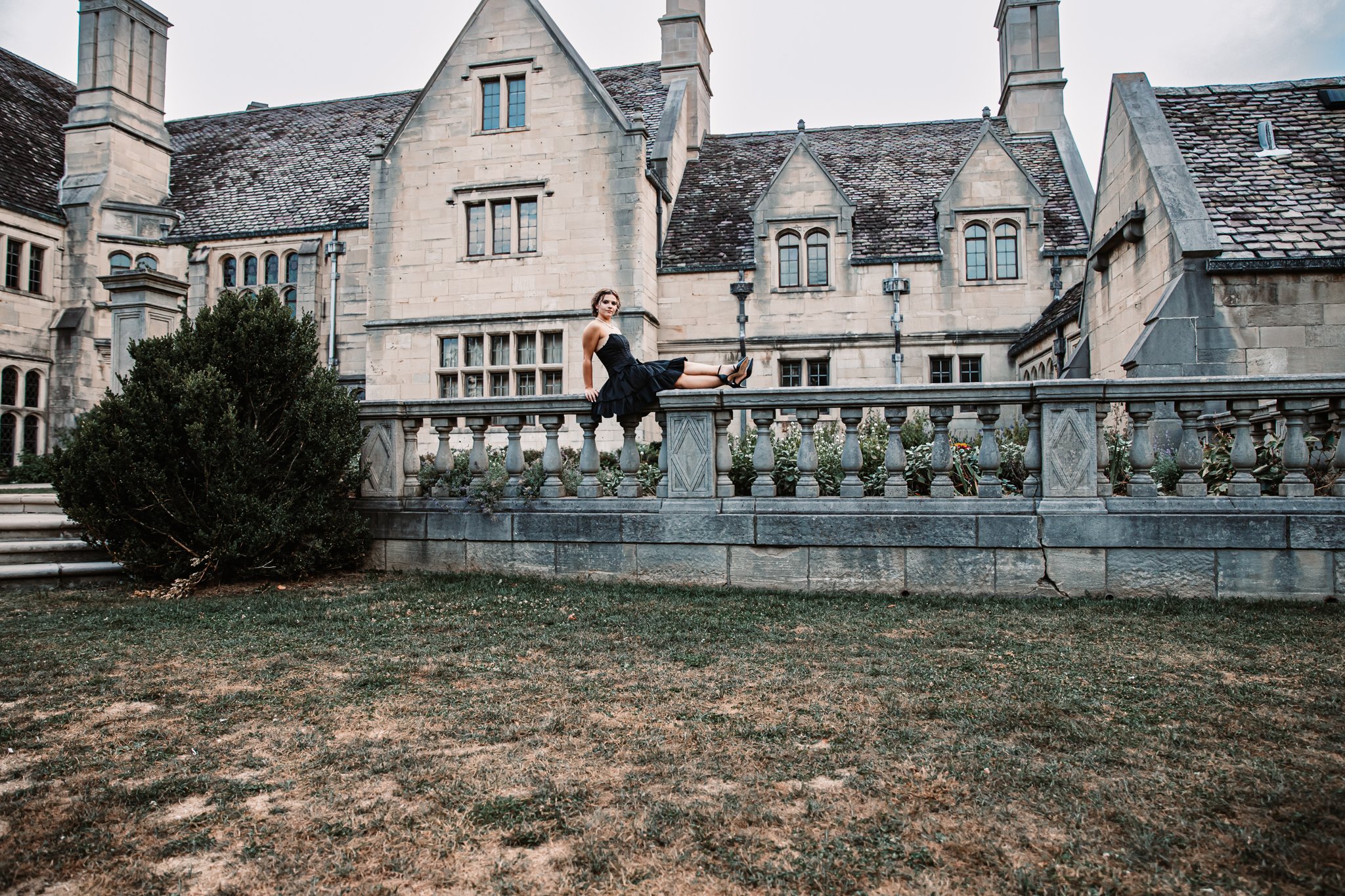 High senior portraits at Hartwoord Acres near Pittsburgh PA