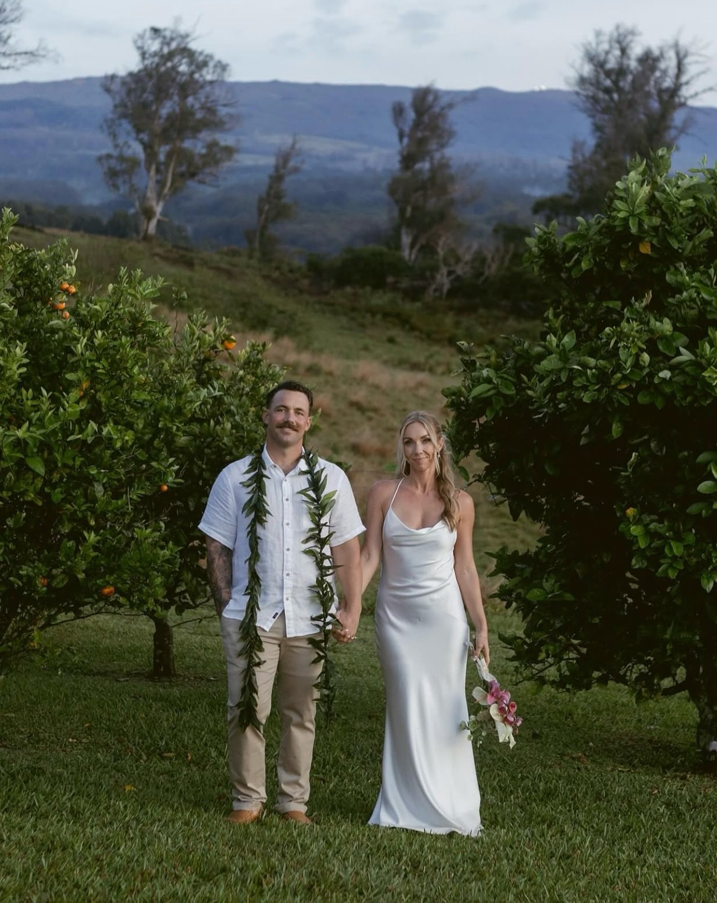 Ok ok ok&hellip; one more of @shelbyymoniquee &lsquo;s wedding because&hellip; we are fangirling hard!!!! 💕🫶🏼🥰

Beautiful photography by @pasheybella