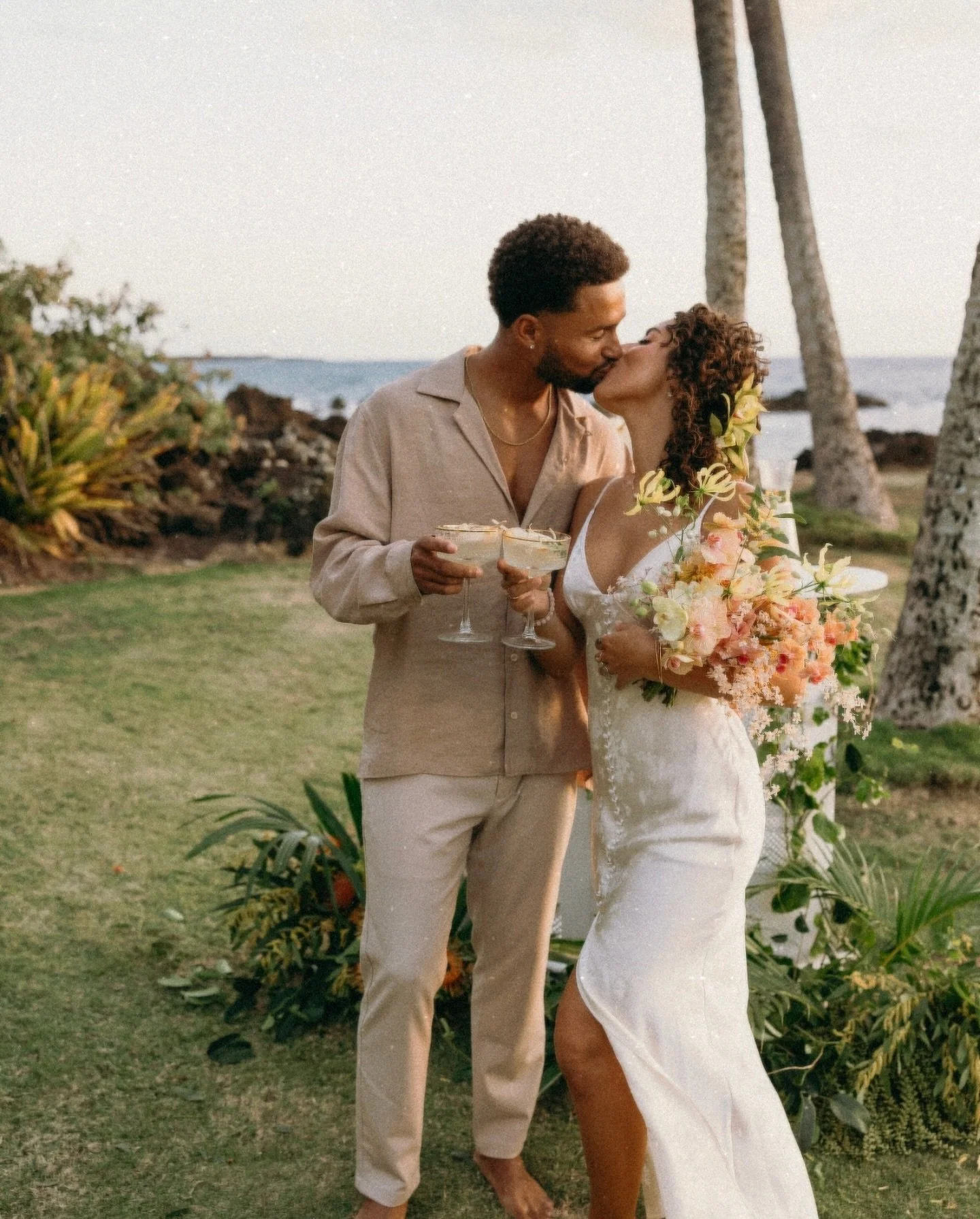 We can&rsquo;t get enough of this gorgeous styled shoot we got to be a part of!! 😍💕🫶🏼