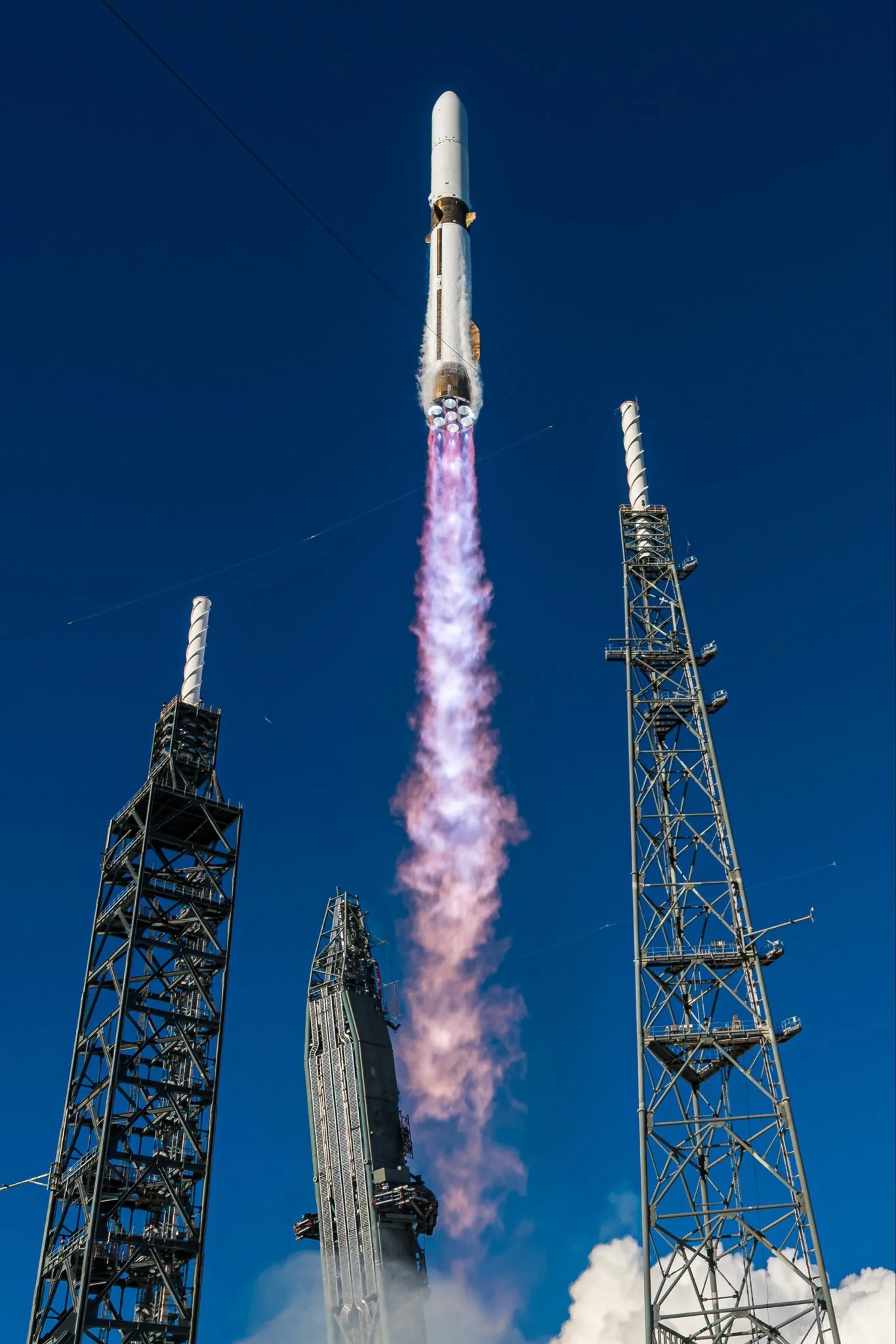 New Glenn successfully launches ESCAPADE, nails historic landing