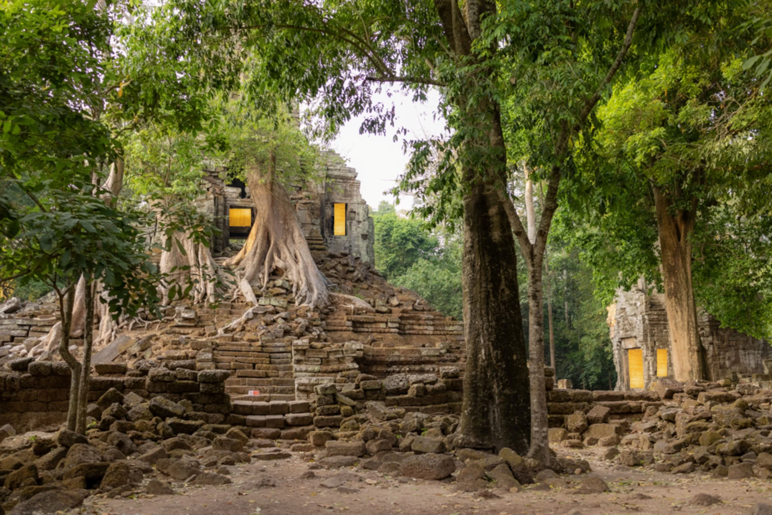 Choulay Mech,
Preah Palilay Temple, 2026
Manipulated Photograph
60x90cm.
   
The golden silk is more than fabric; it is the embodiment of beauty, resilience and the pure heart of mothers, who’s patience and devotion give it strength - like the timele