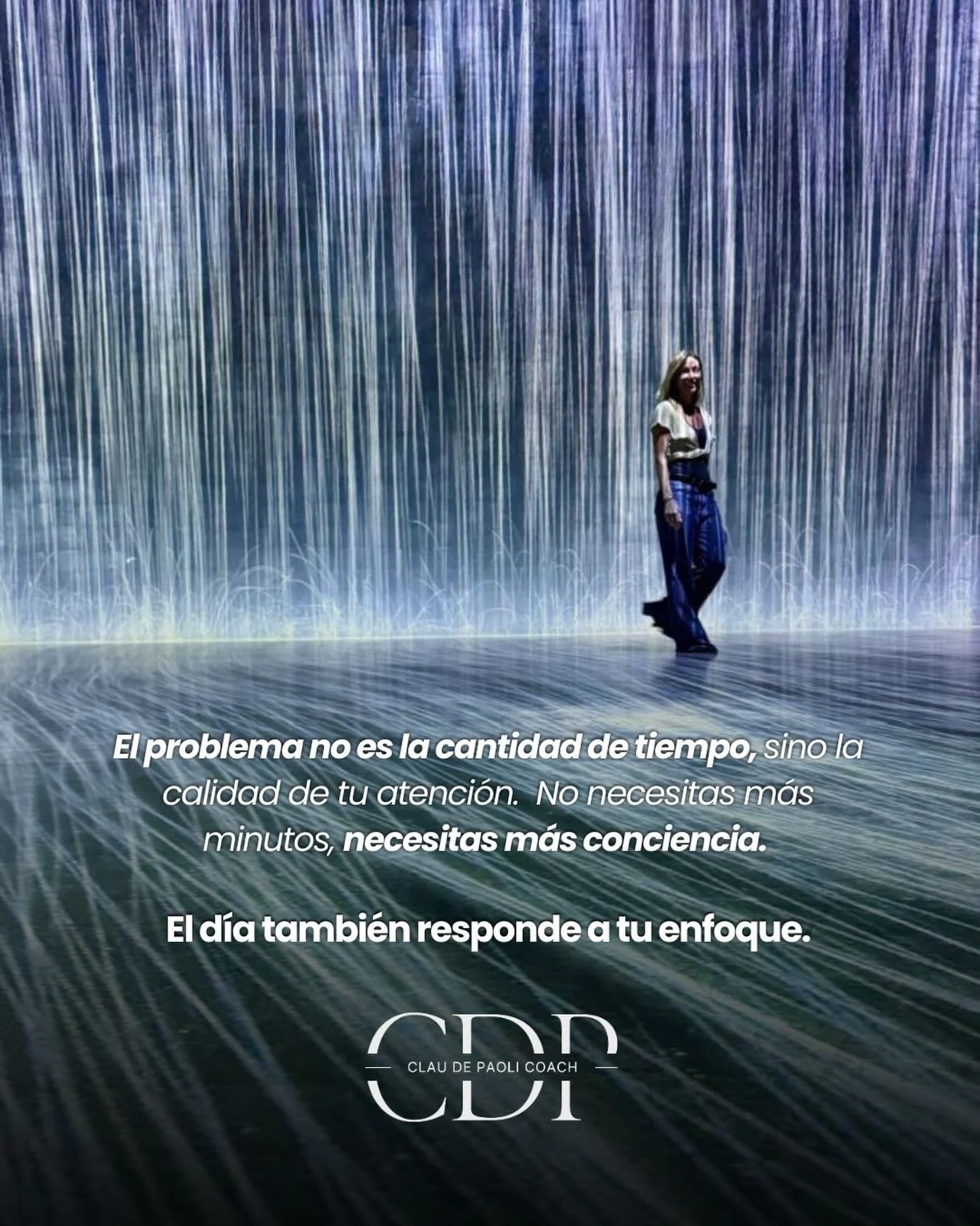 No te falta tiempo&hellip; te falta presencia.

Pod&eacute;s tener horas libres y aun as&iacute; no avanzar nada. Porque no es cu&aacute;nto tiempo ten&eacute;s, sino d&oacute;nde pon&eacute;s tu atenci&oacute;n.

Ah&iacute; se define todo: lo que cr