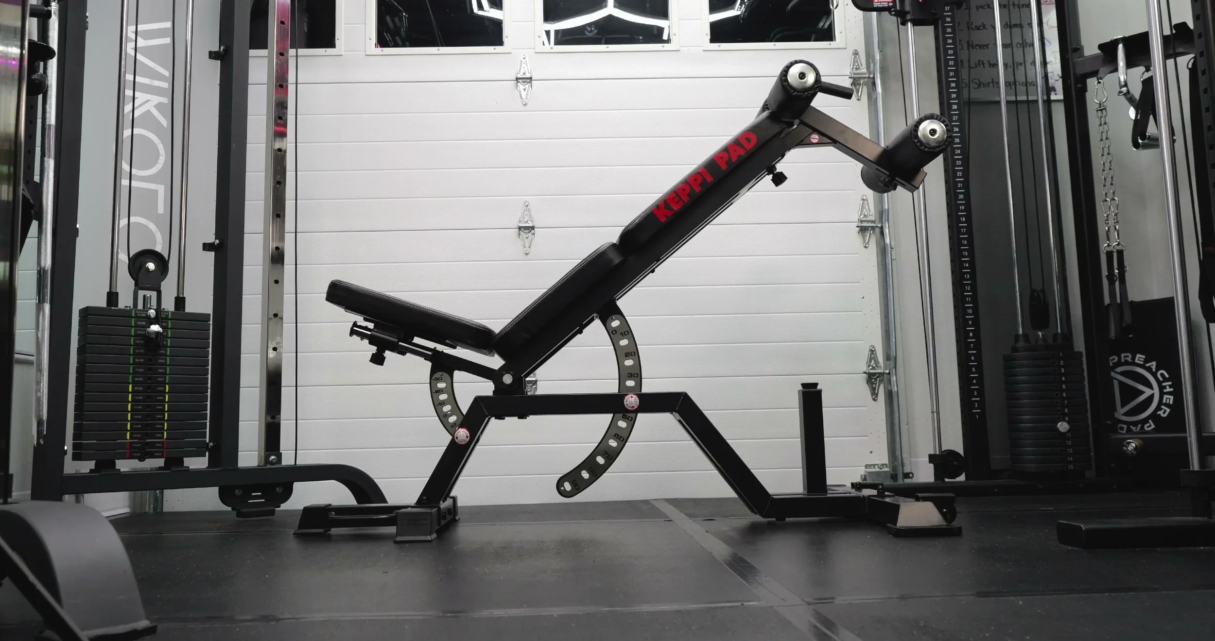 keppi weight bench 5000 shown in flat bench configuration in home gym