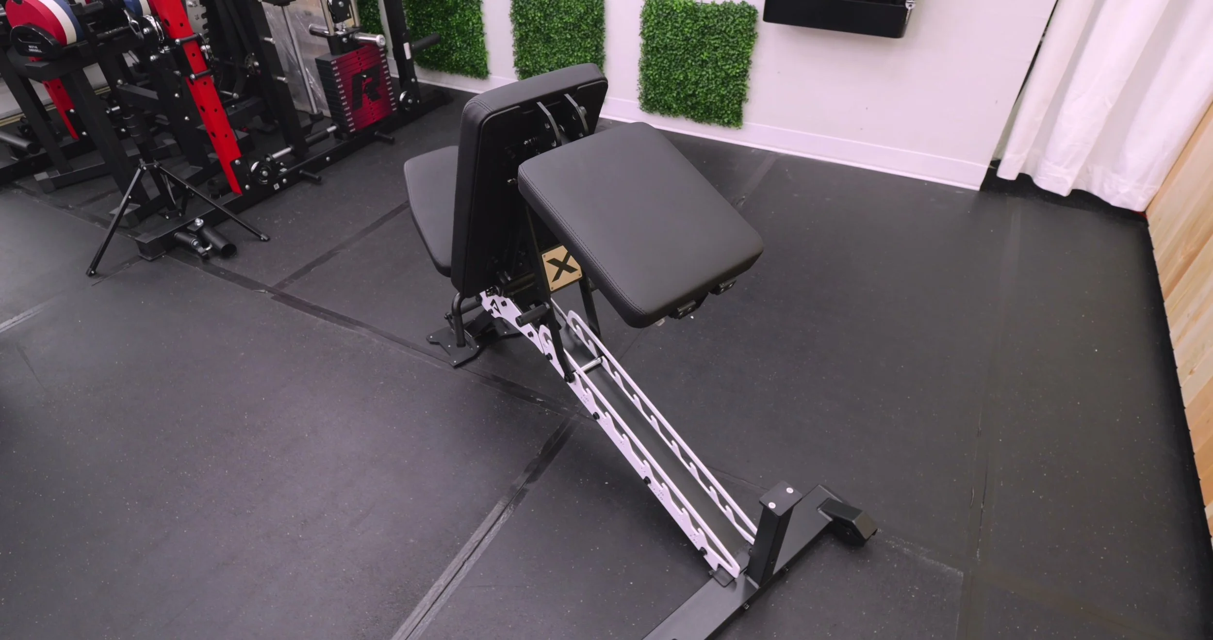 Freak Athlete ABX multi-angle headrest in chest support position