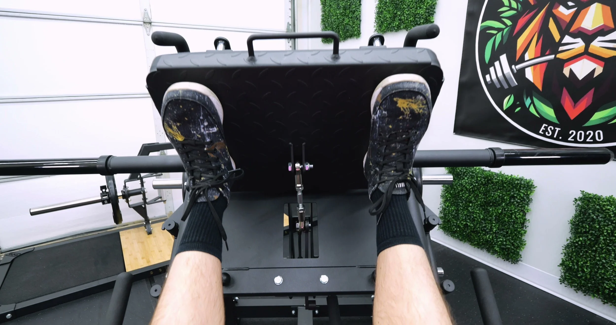 close up of gmwd lh01 hack squat footplate and lower frame