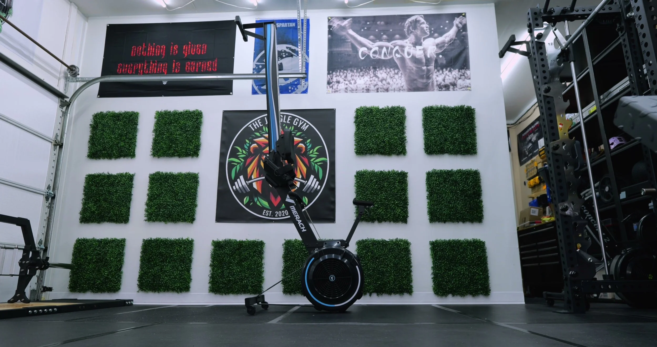 Merach R50 split frame connection point for storage