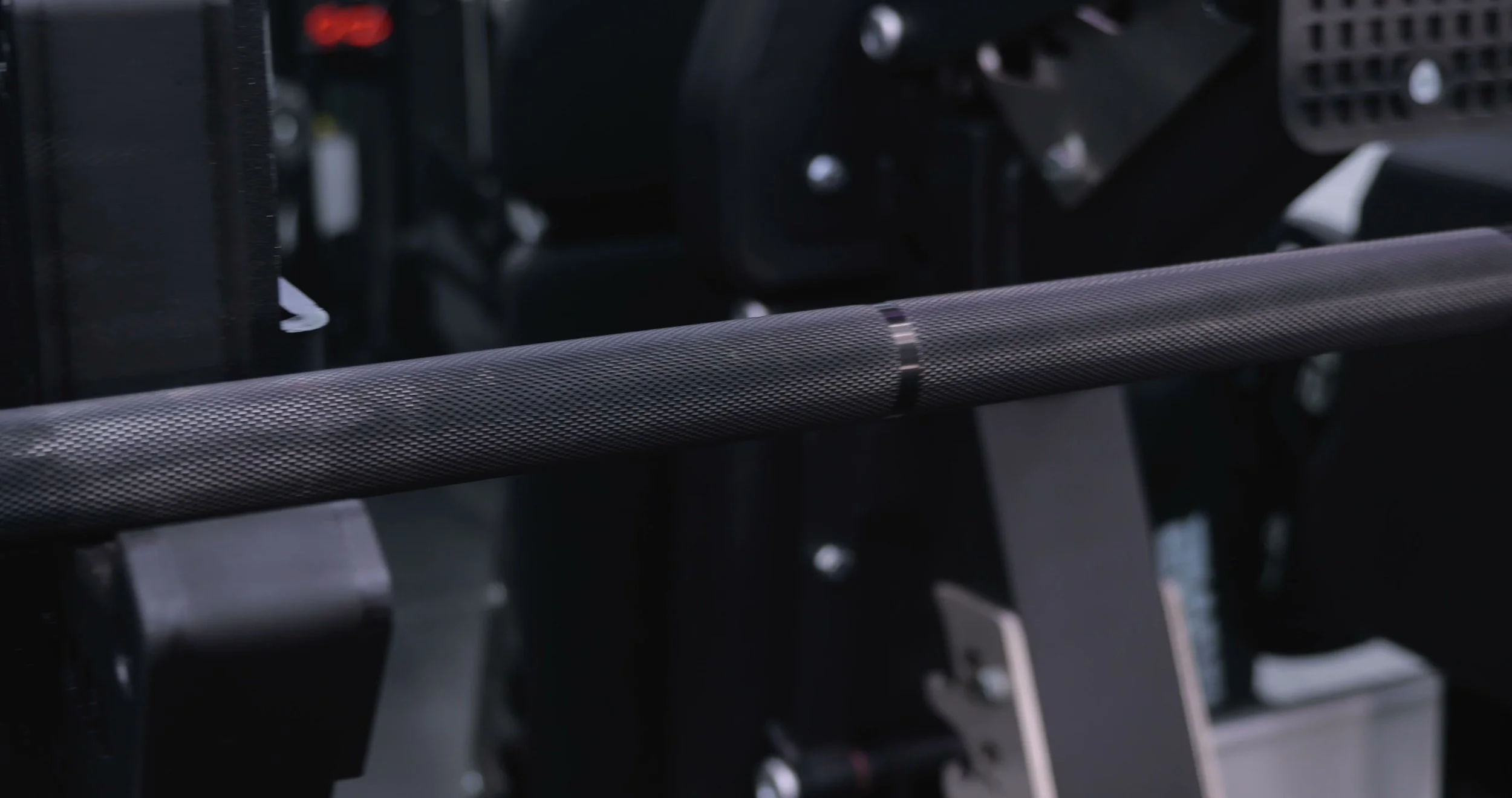 Close-up of Iron Skull volcano knurling and black chromium shaft