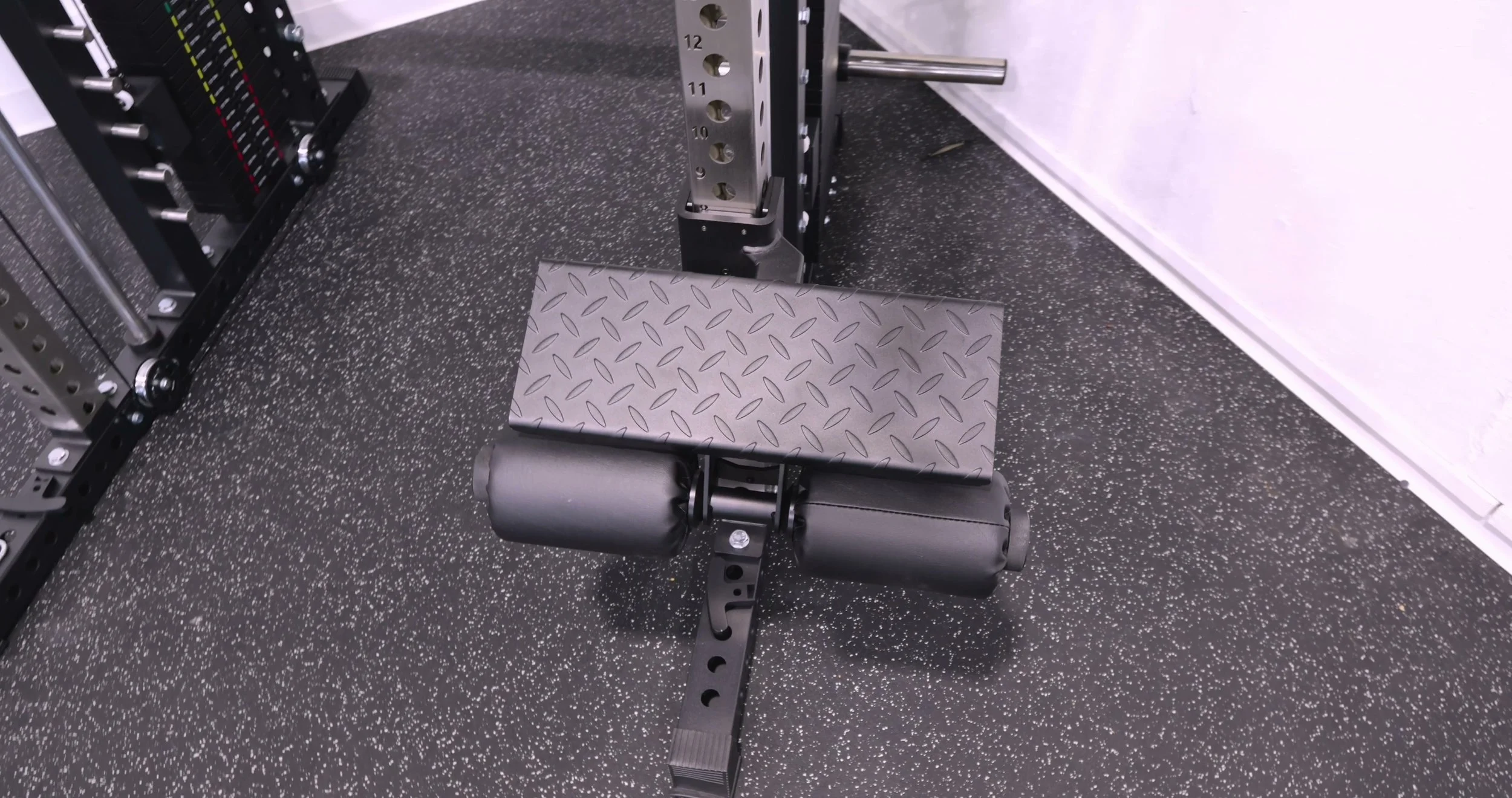 Adjusting the knurled pop-pin on the Dialed Motion leg holder