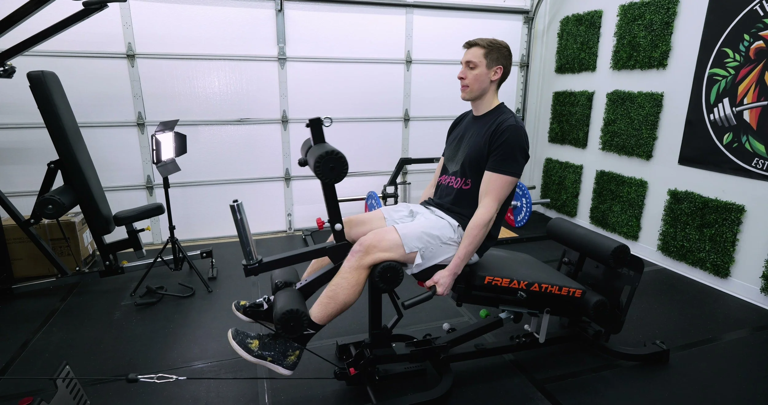 Leg developer attachment configured for leg extensions