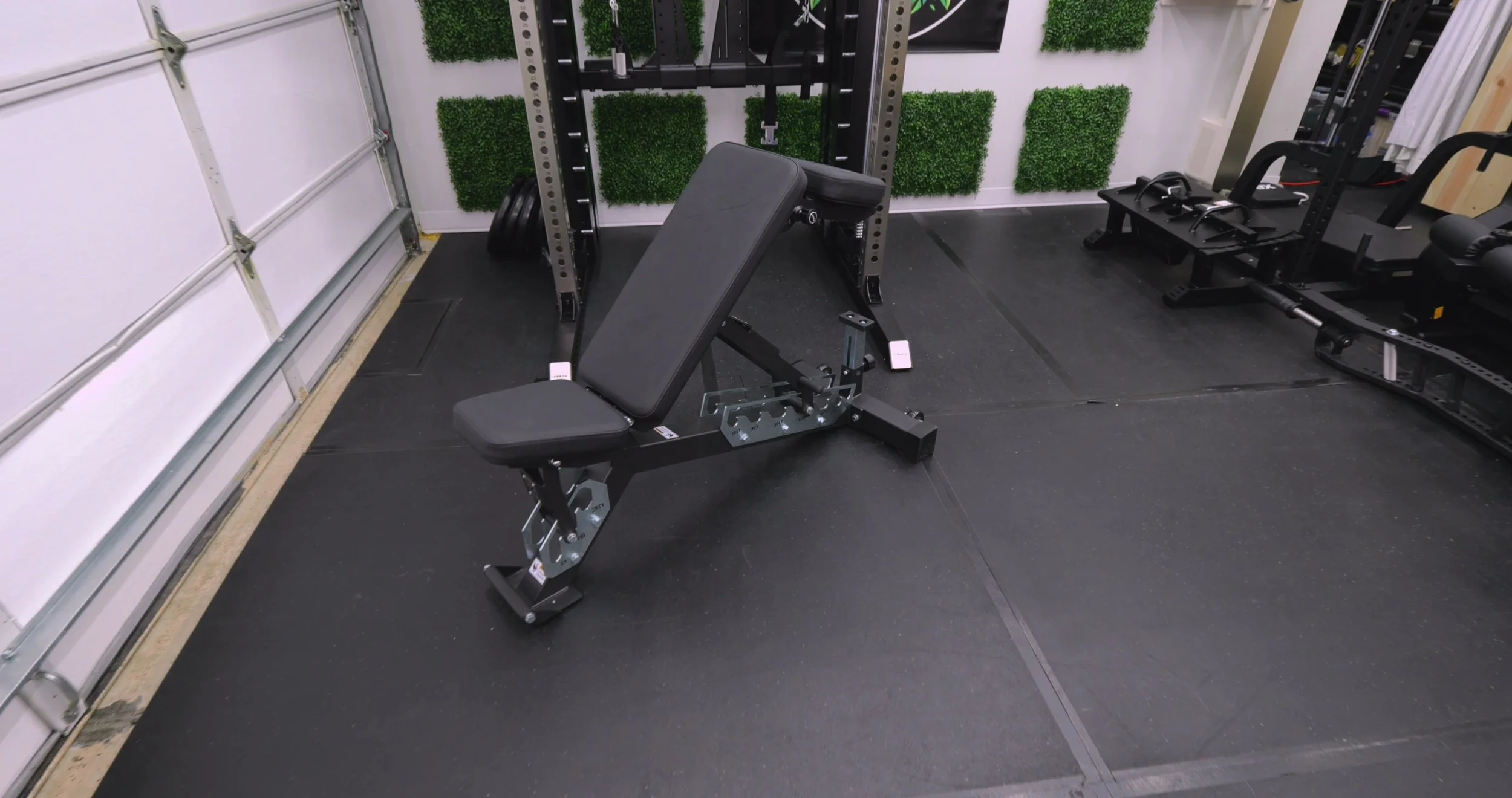 Kensui Adjustable FID Bench Max set to incline with folding headrest chest pad