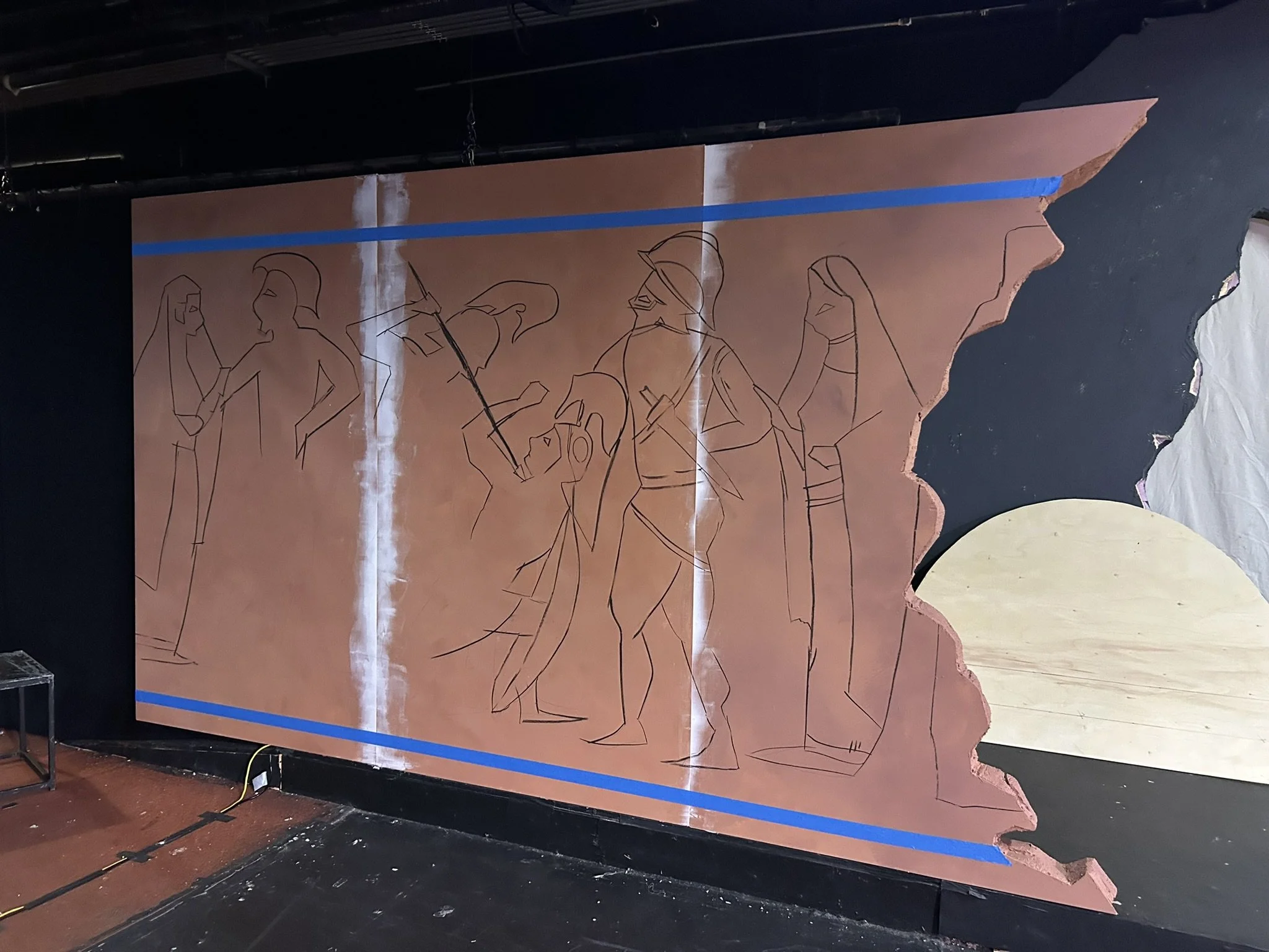Projecting and tracing the pottery walls