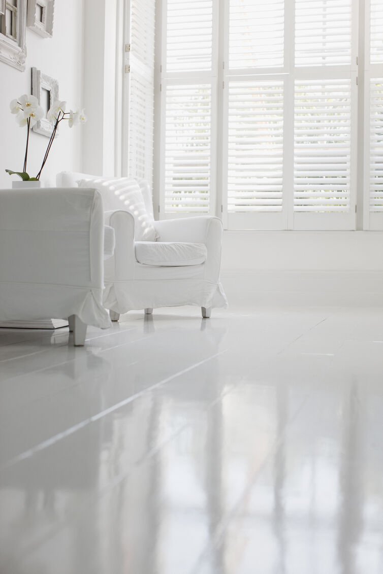 Shutters-Elegant-White-Living_optimized_250.jpeg