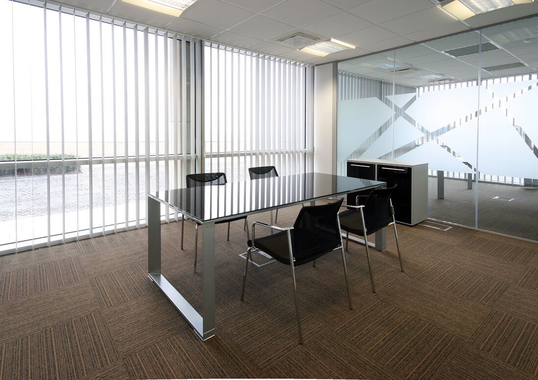 Veritcal-Office-Blind-View_optimized_250.jpeg