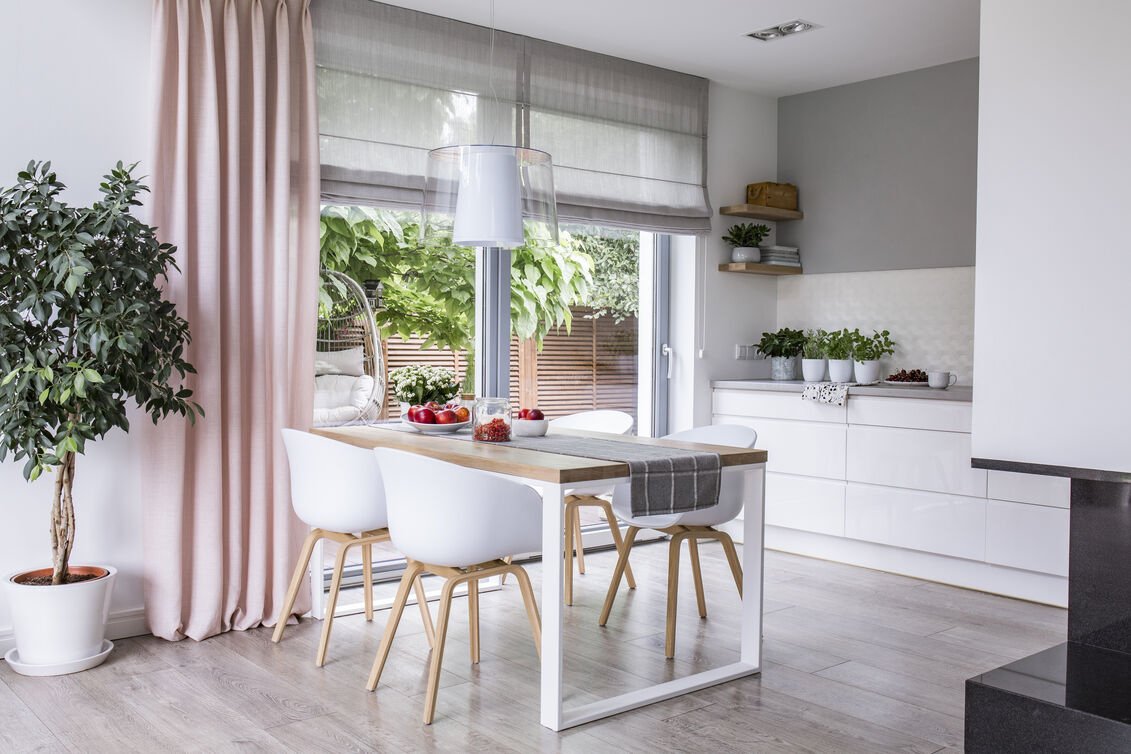 Soft-Pink-Curtain-Dining_optimized_250.jpeg