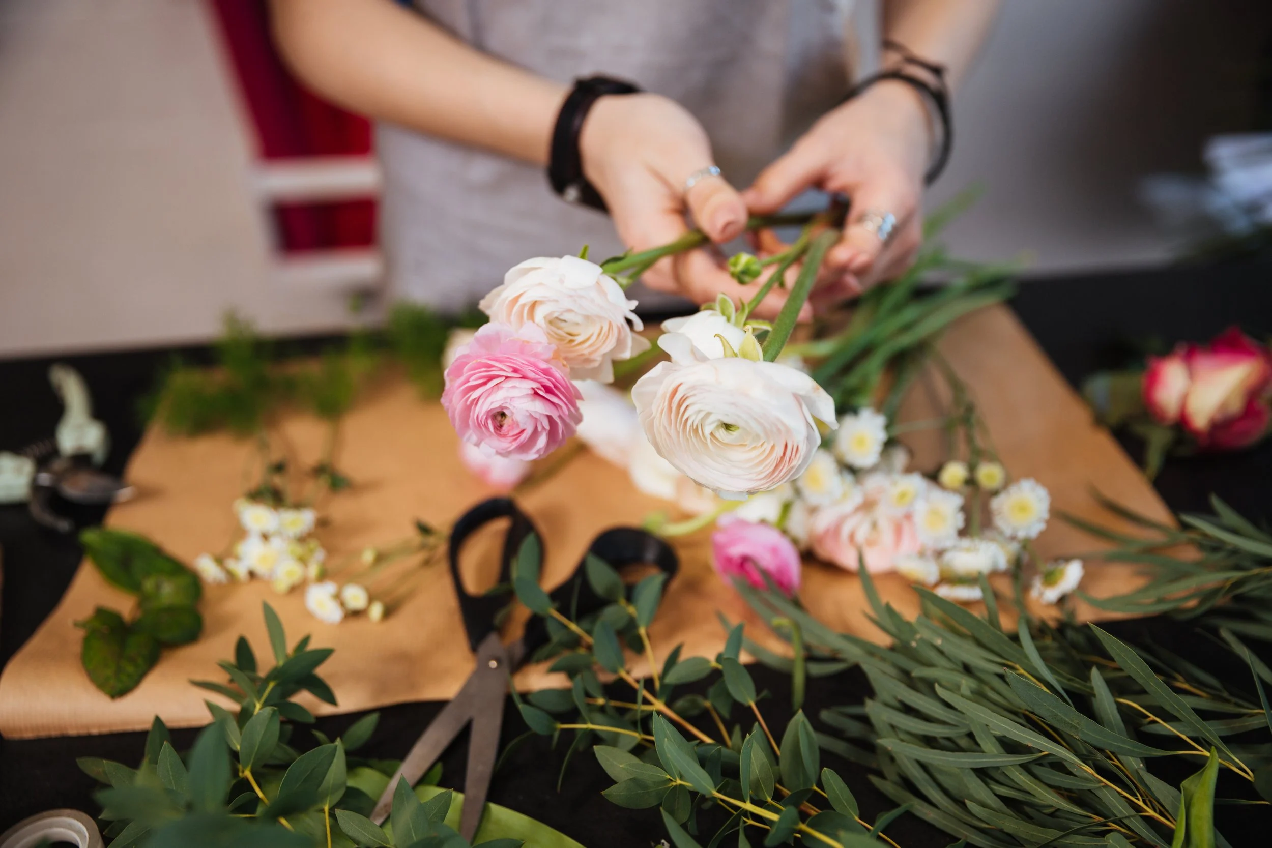 Floral Arranging
1h 30m | $125