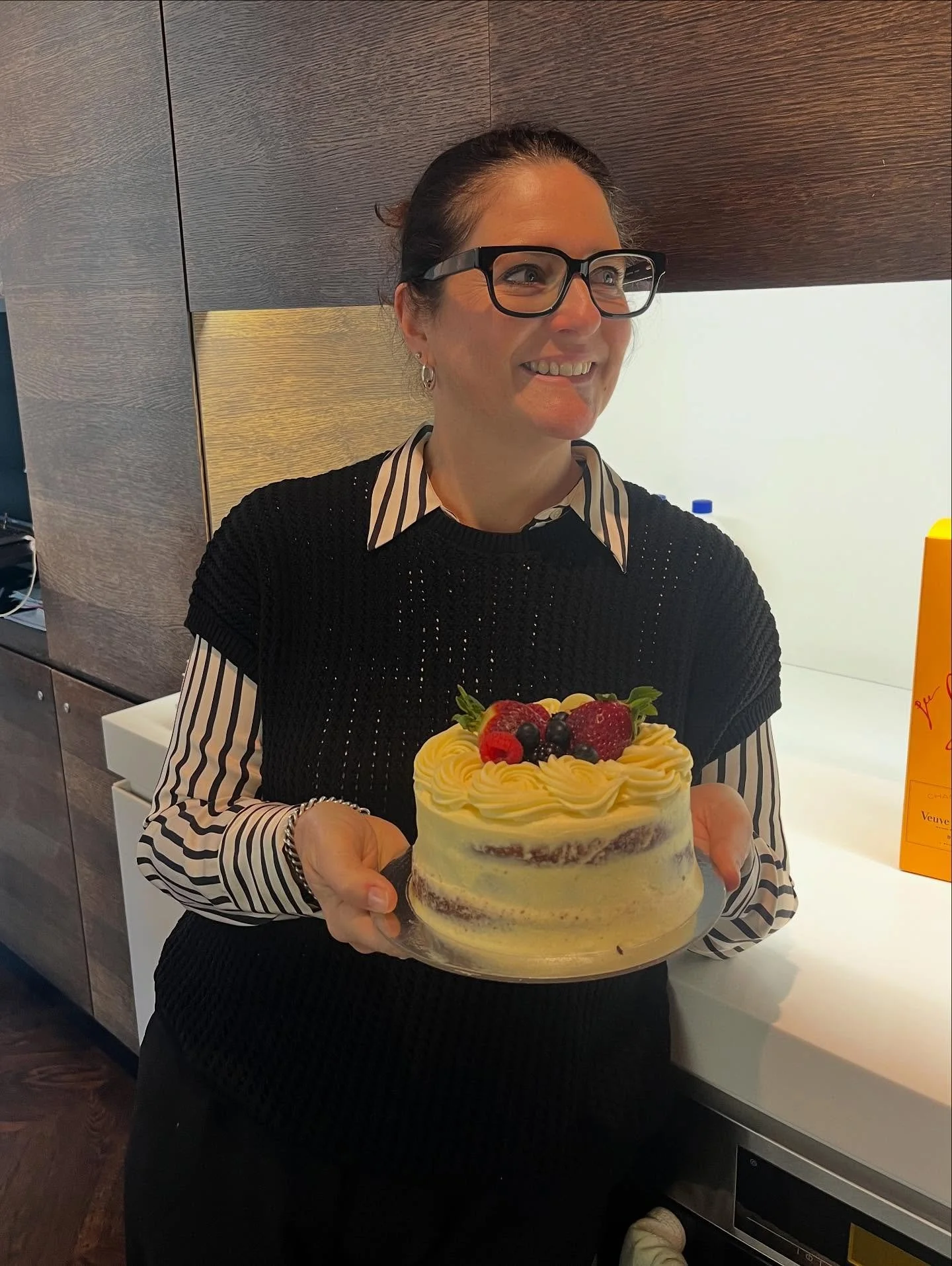Happy birthday to our wonderful Penny🎉🎈Sydney Mother &amp; Baby wouldn&rsquo;t be the same without you, enjoy your weekend of celebrations!🧡 #sydneymotherandbaby #midwife #julybirthday #cake #drmorris #drvanza #drchatila