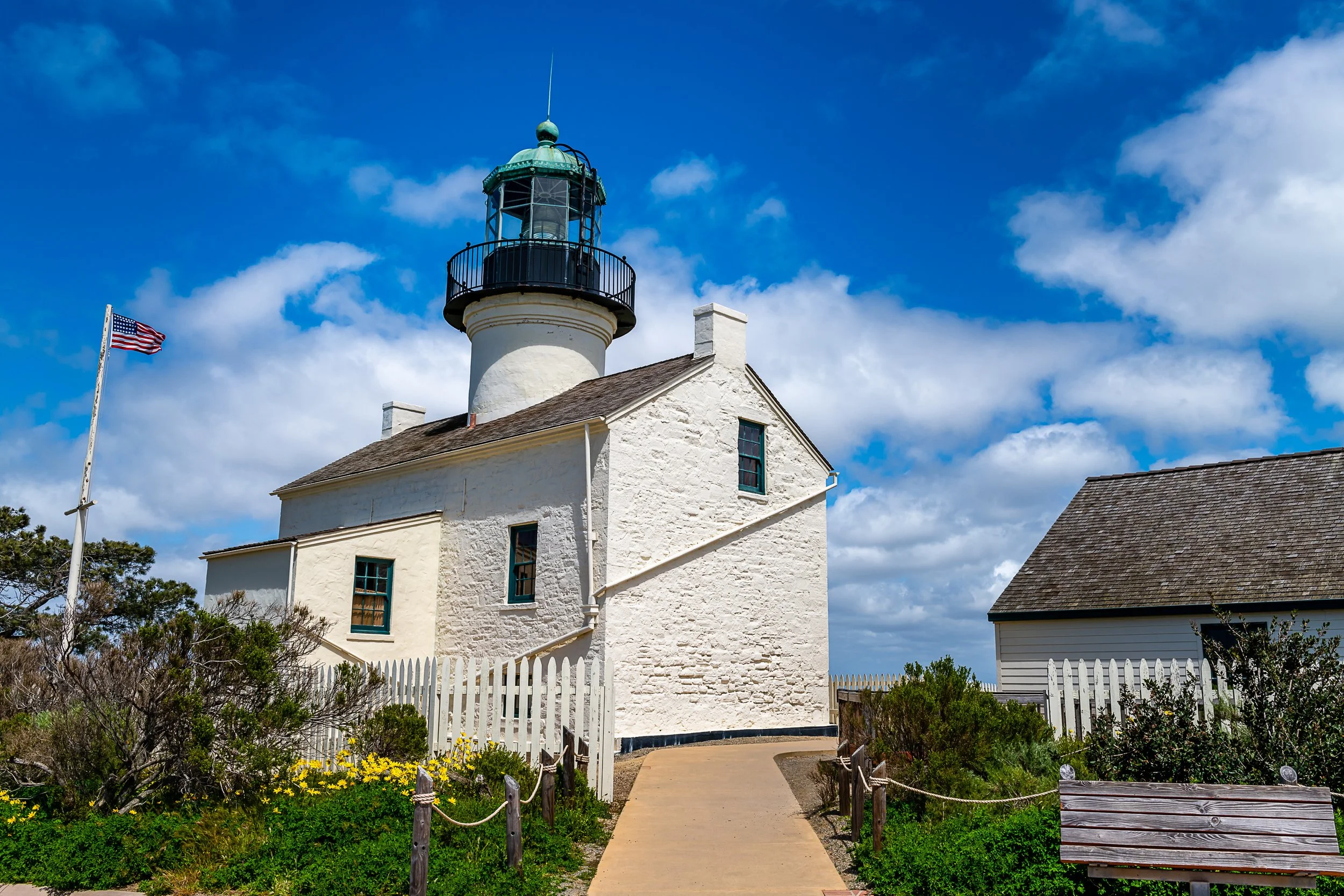Point Loma &amp; Cabrillo National Monument San Diego, CA: One of Southern California’s Most Scenic Coastal Adventures 🌊🚗🌅