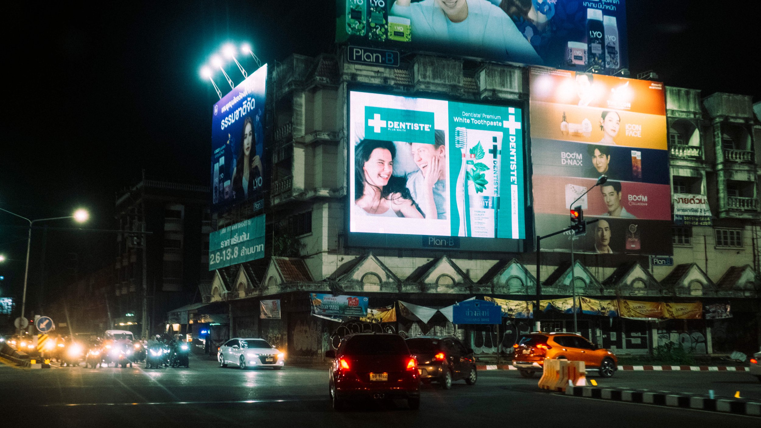thailand night time drive