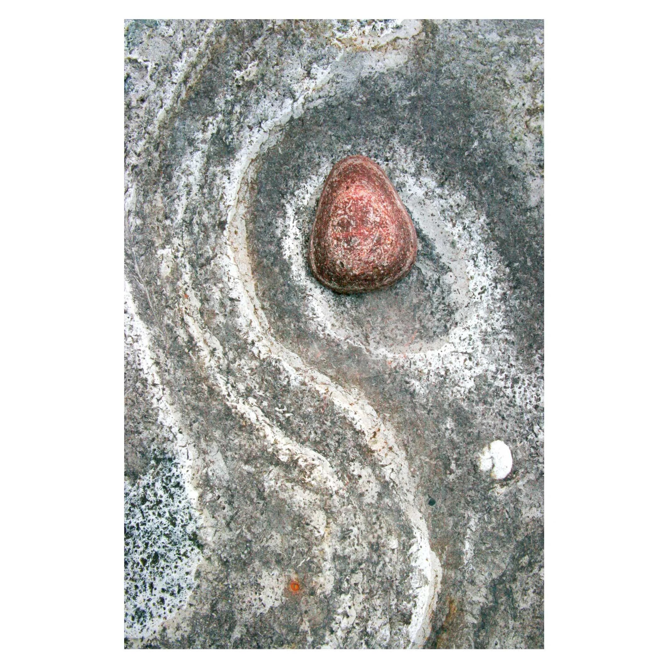 Nestled pebble