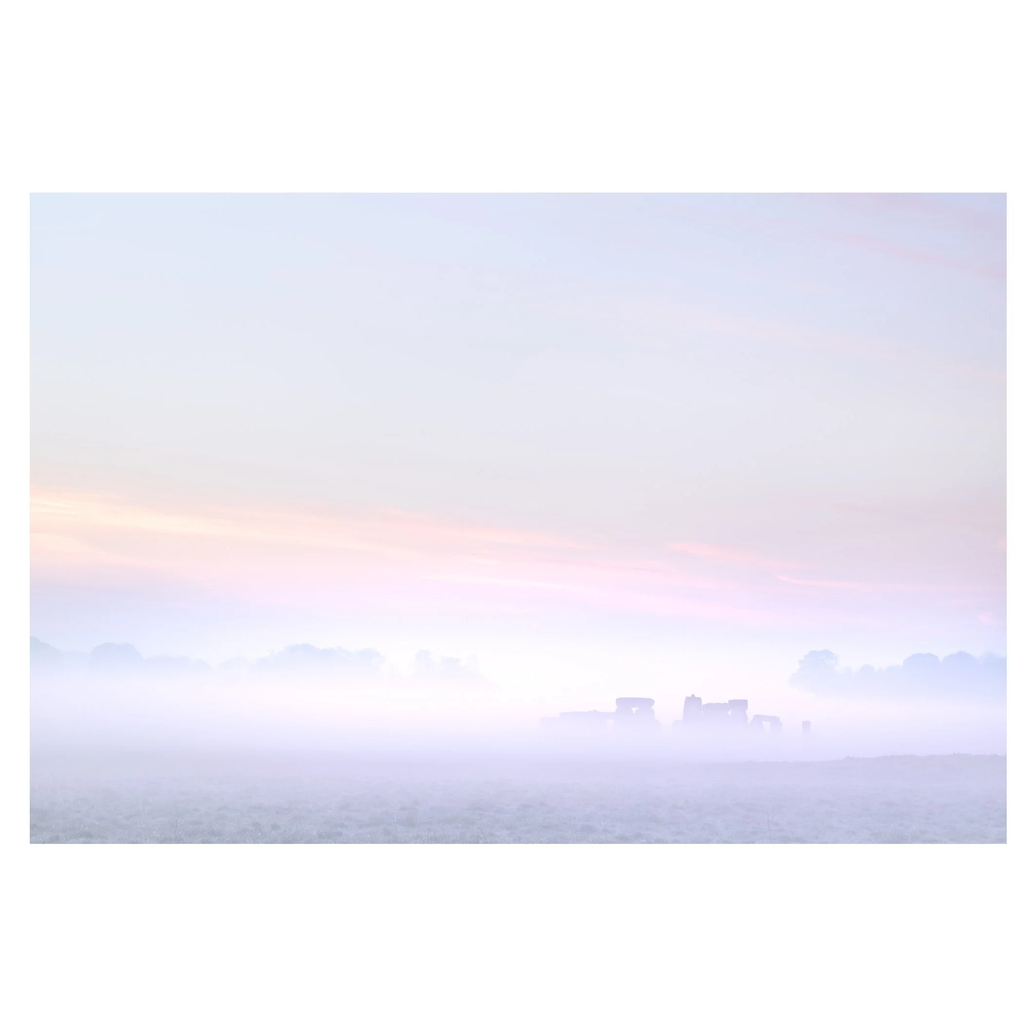 stonehenge-unesco-dawn-fog.jpg