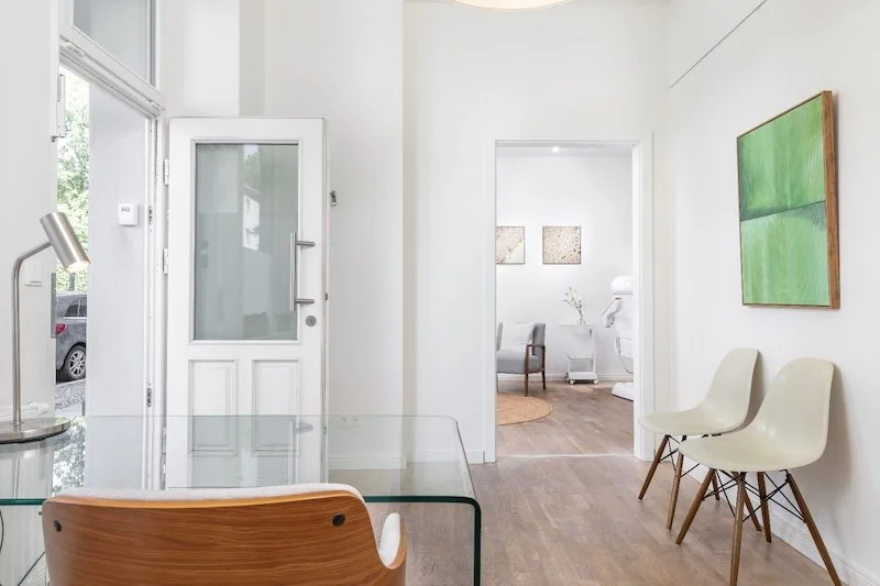 Praxis Dr. Jérôme Ruhnau Berlin Wartezimmer.jpeg