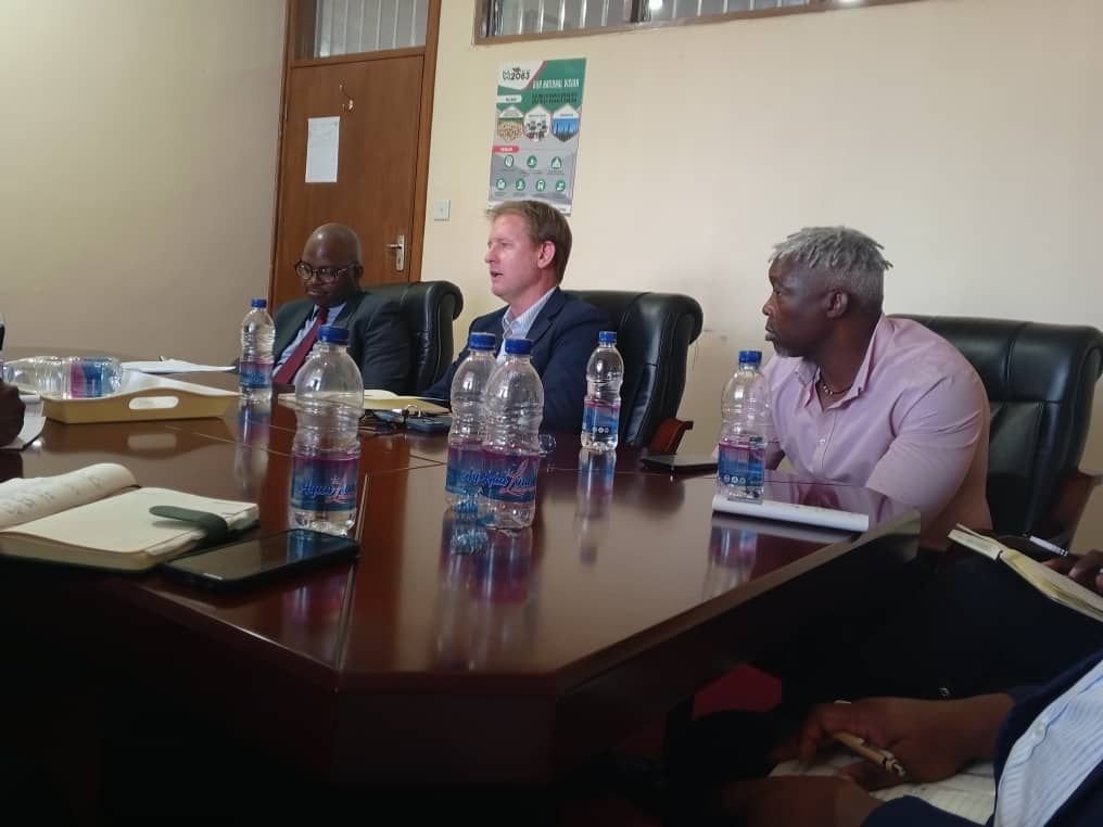 Minister Engages Buyers to Address Rising Tobacco Rejection Rates